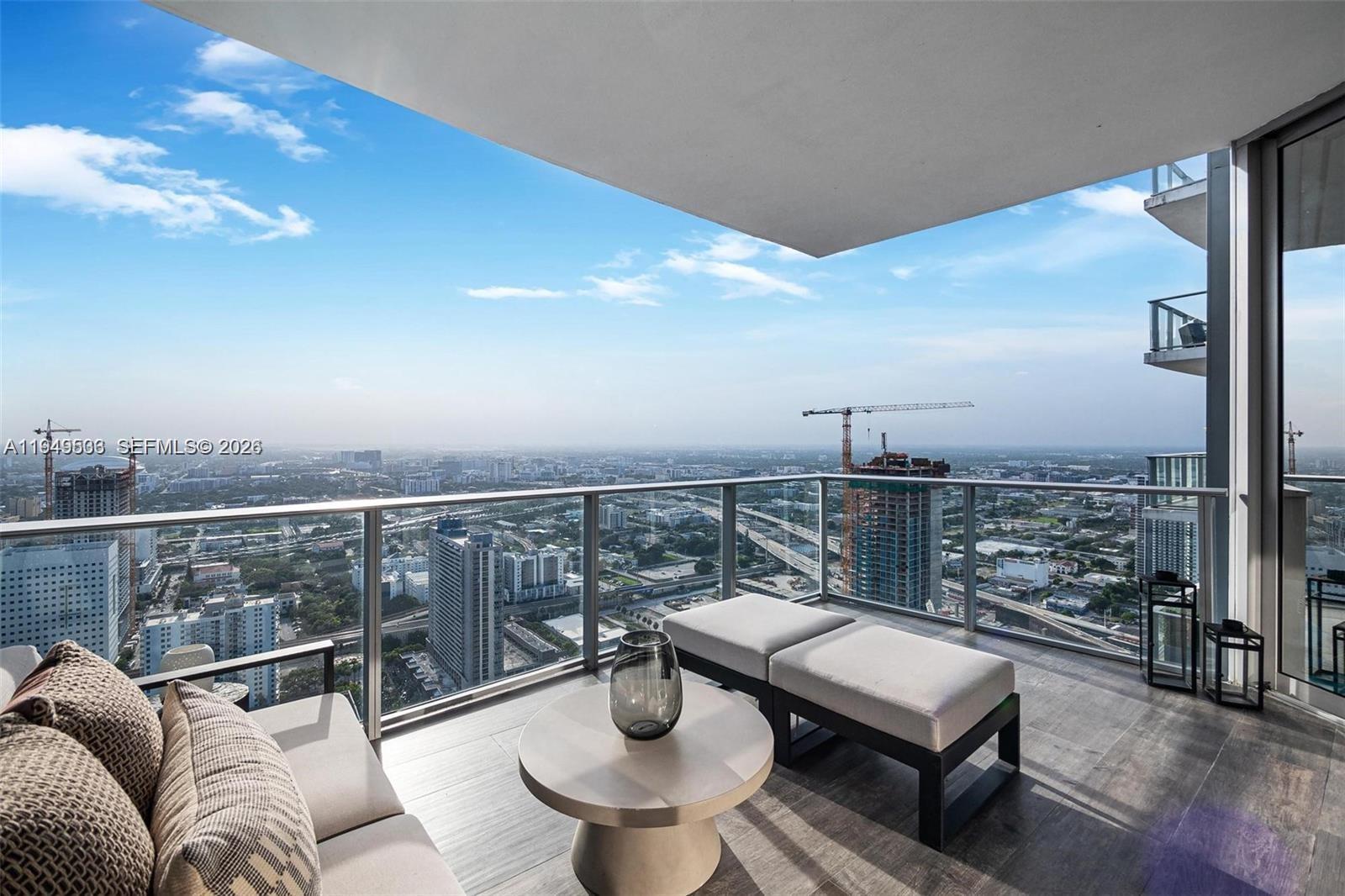 image Paramount Miami Worldcenter37