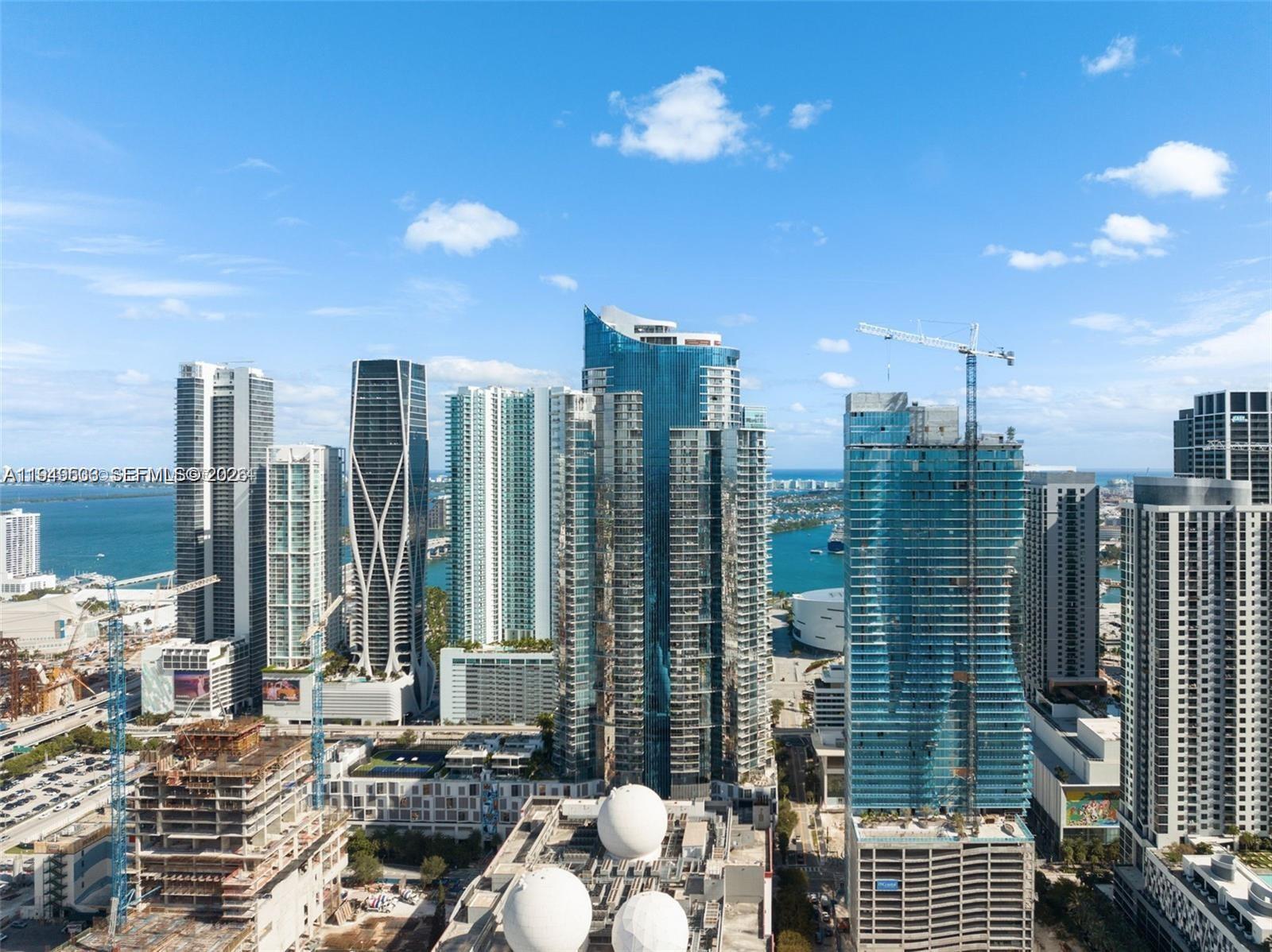 image Paramount Miami Worldcenter55