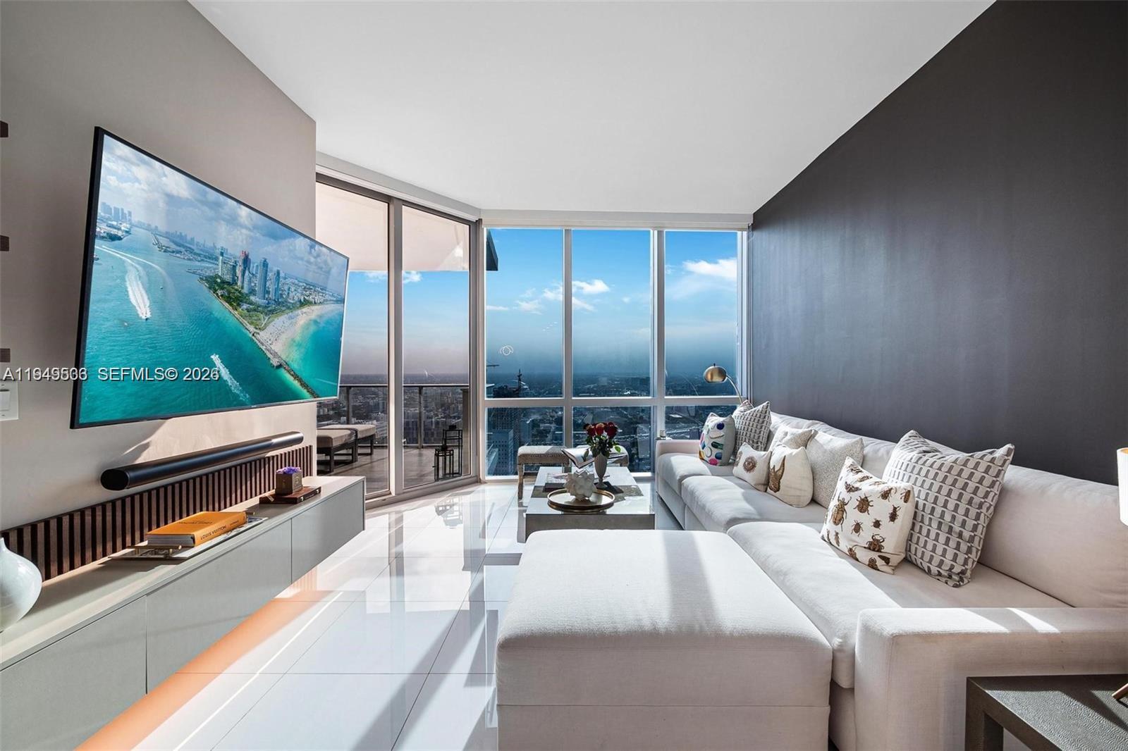 image Paramount Miami Worldcenter8