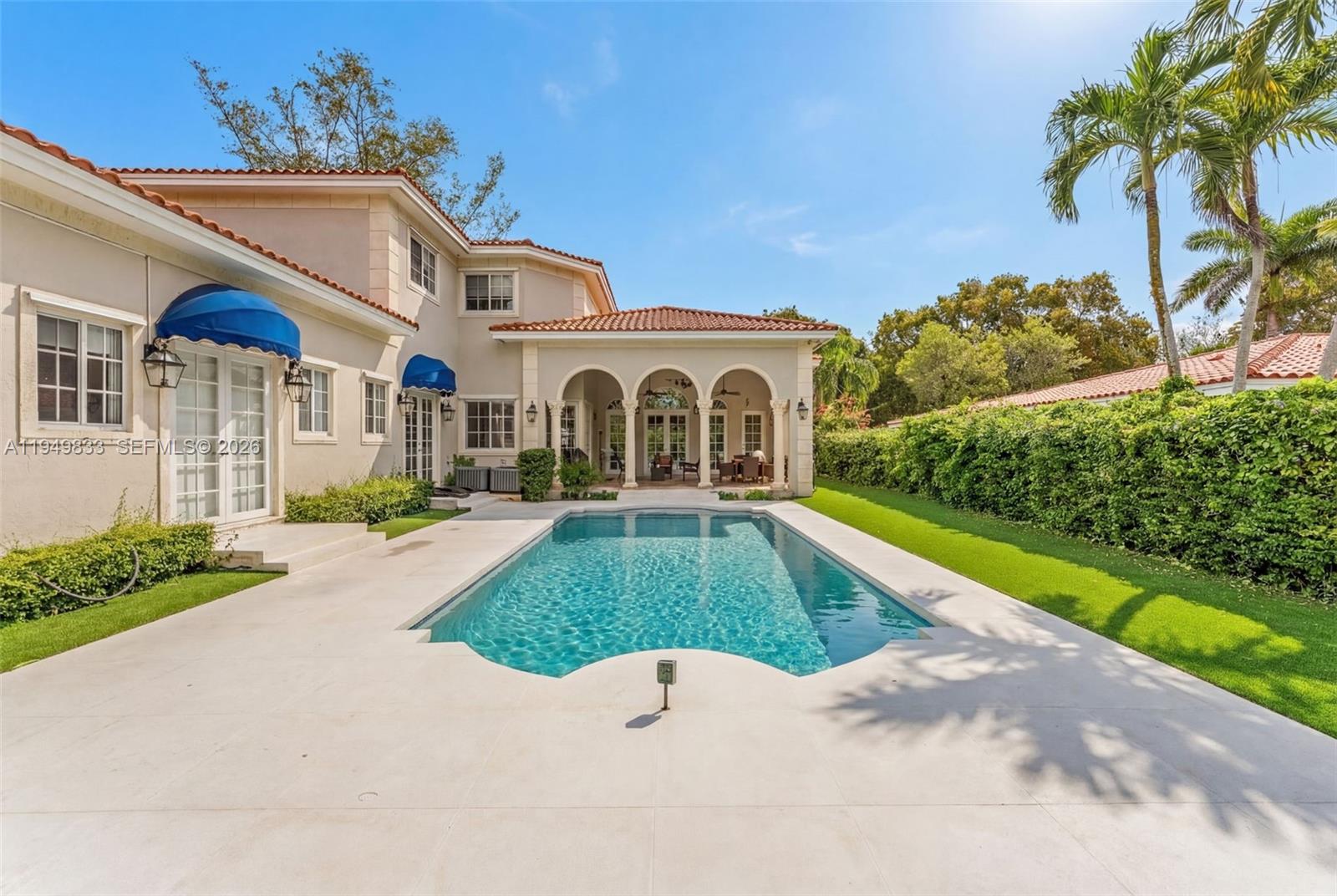 1334 Alhambra Cir Coral Gables, FL 33134