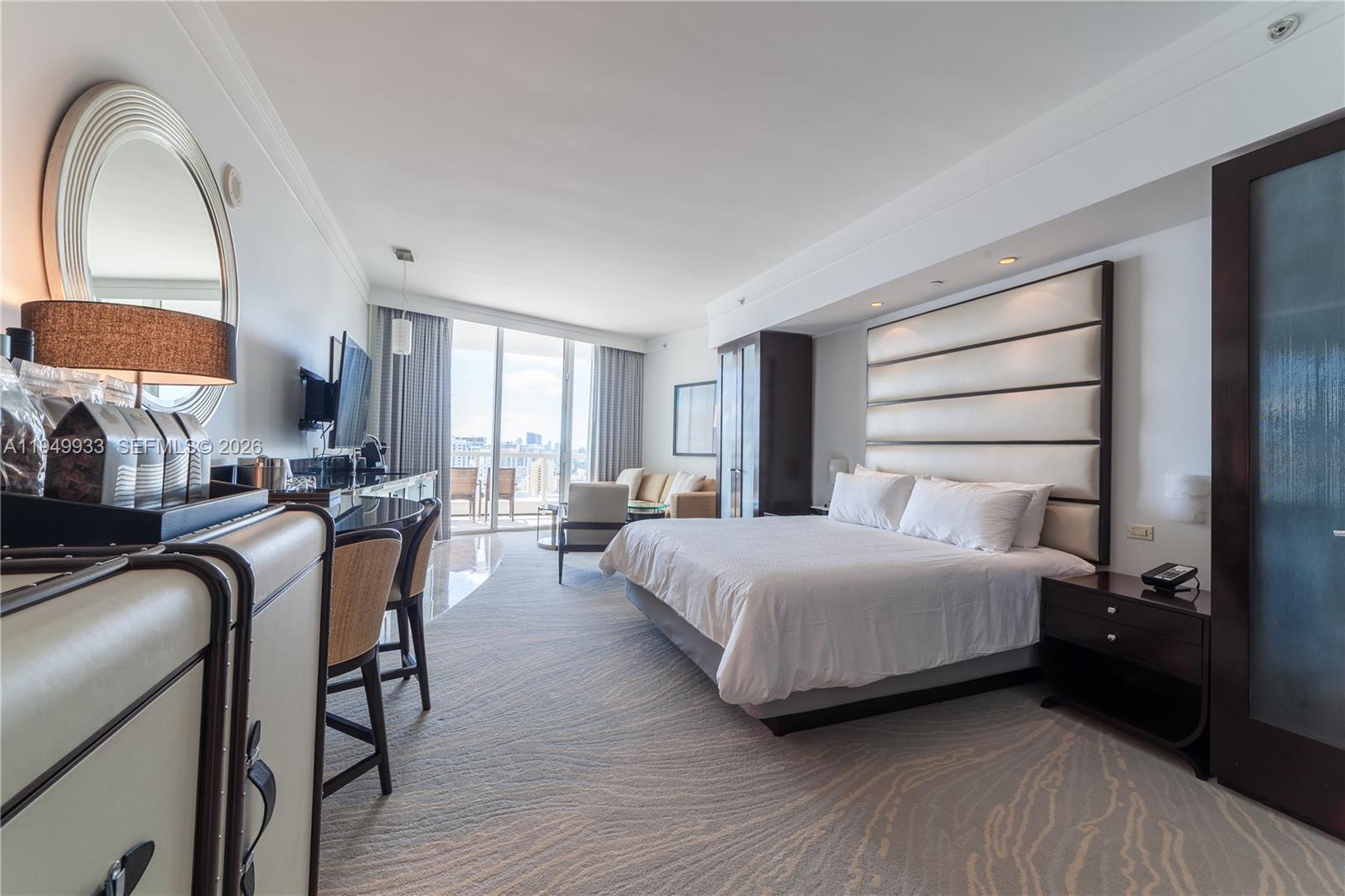 4391 Collins Ave #1914 Miami Beach, FL 33140