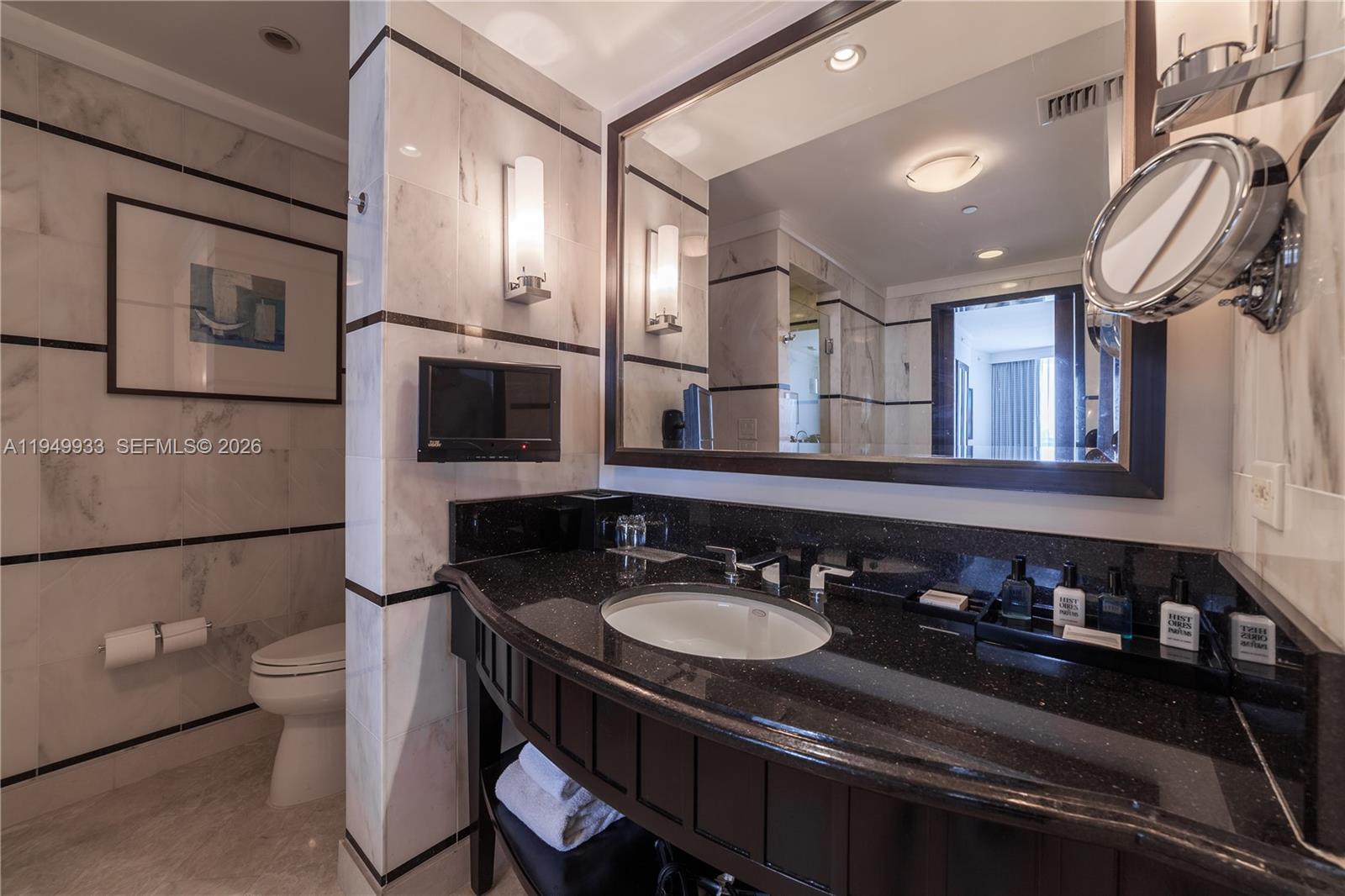 4391 Collins Ave #1914 Miami Beach, FL 33140