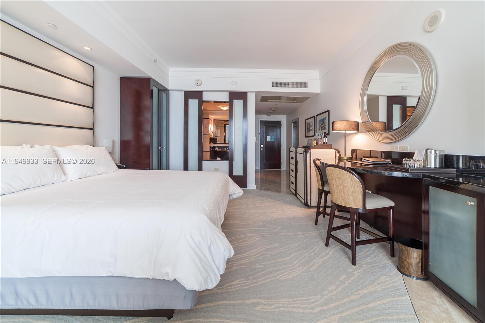 4391 Collins Ave #1914 Miami Beach, FL 33140