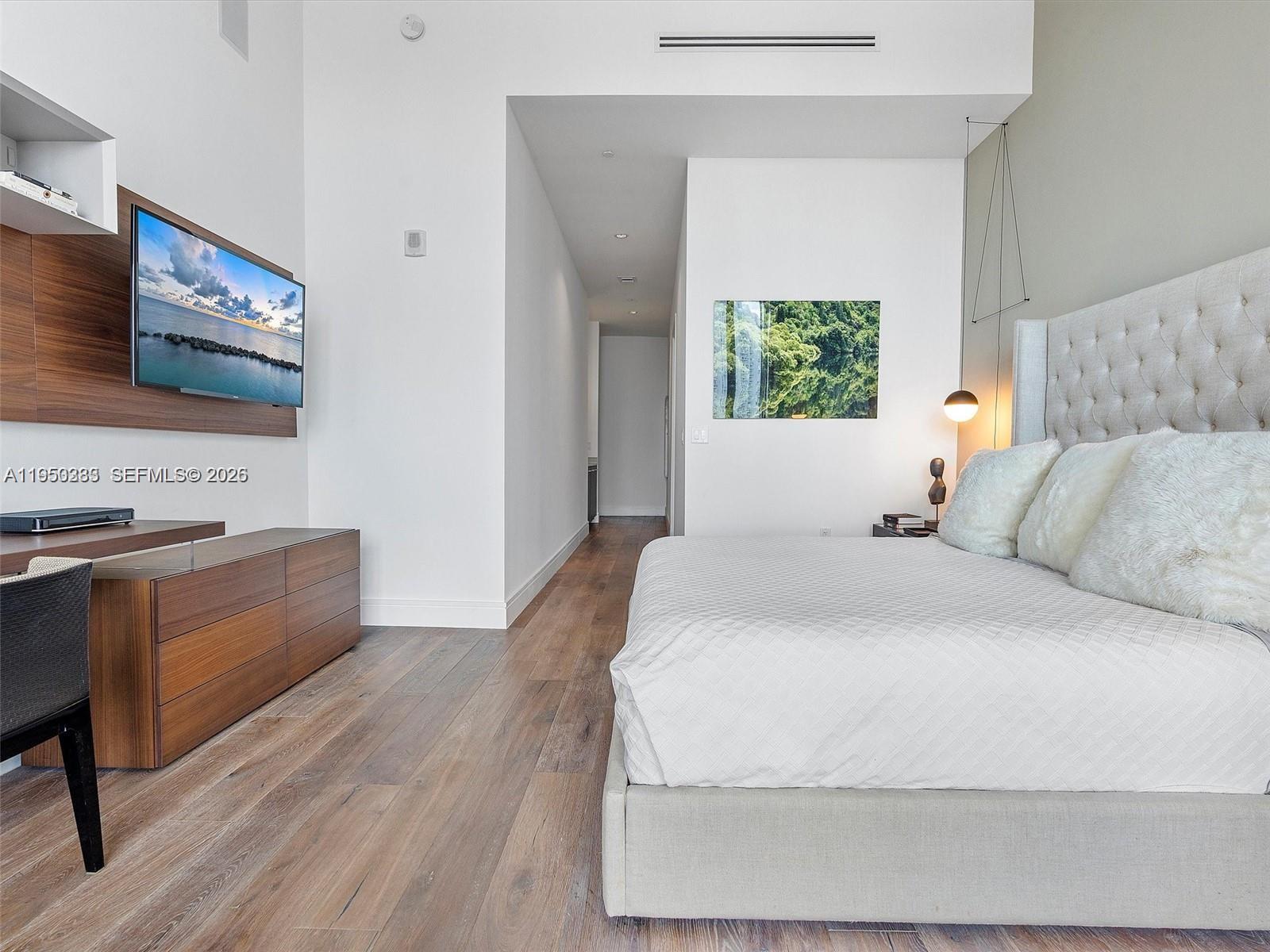 3250 NE 188th St #UPH02 + ROOFTOP W/ POOL Aventura, FL 33180