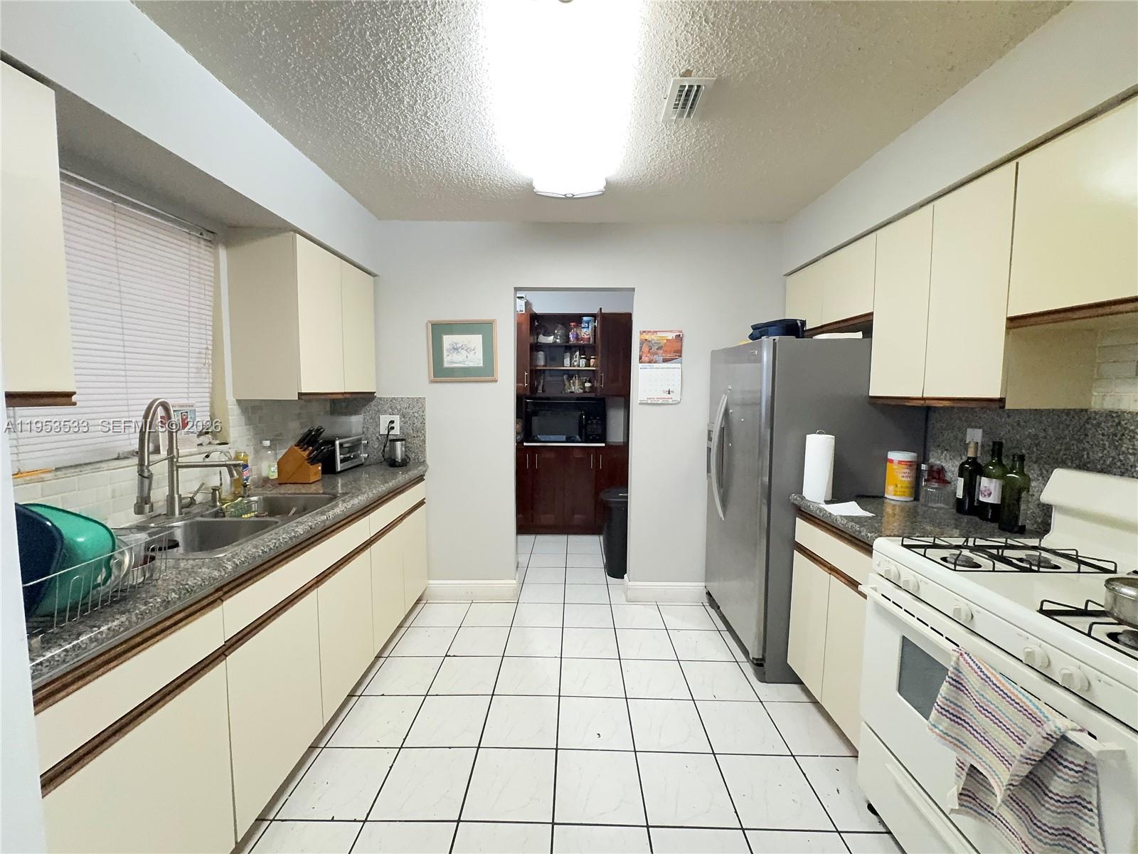 11510 SW 191st Ter Miami, FL 33157