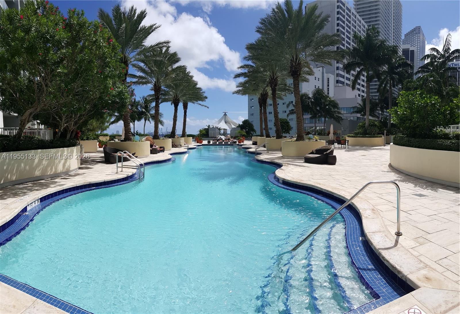 image Vizcayne North Condo19