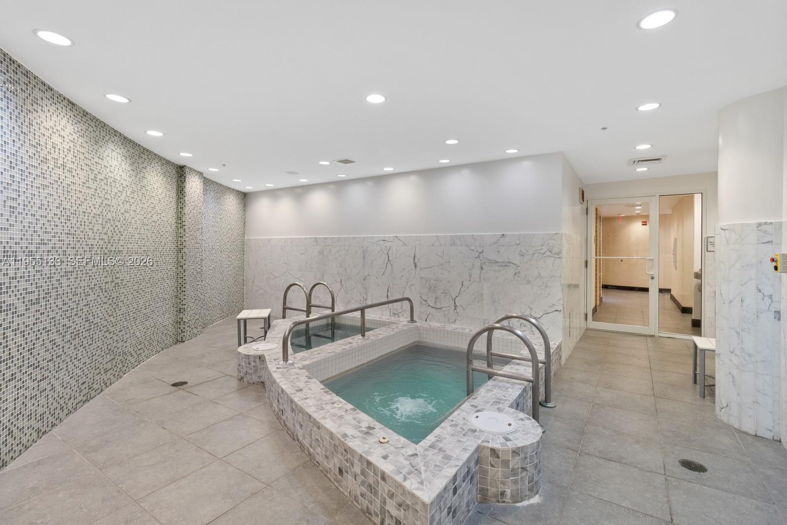 image Vizcayne North Condo20