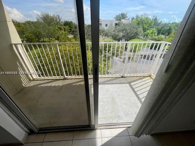 8260 SW 210th St #311 Cutler Bay, FL 33189