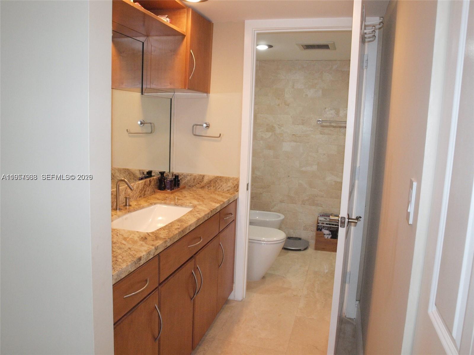 image Brickell Place II27