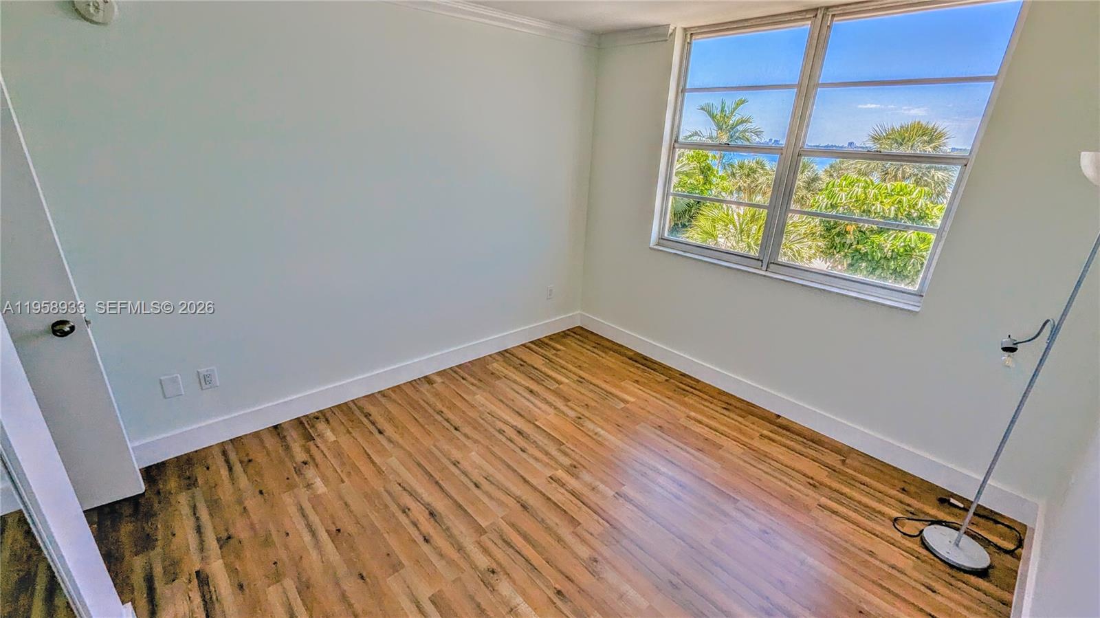 300 Bayview Dr #206 Sunny Isles Beach, FL 33160