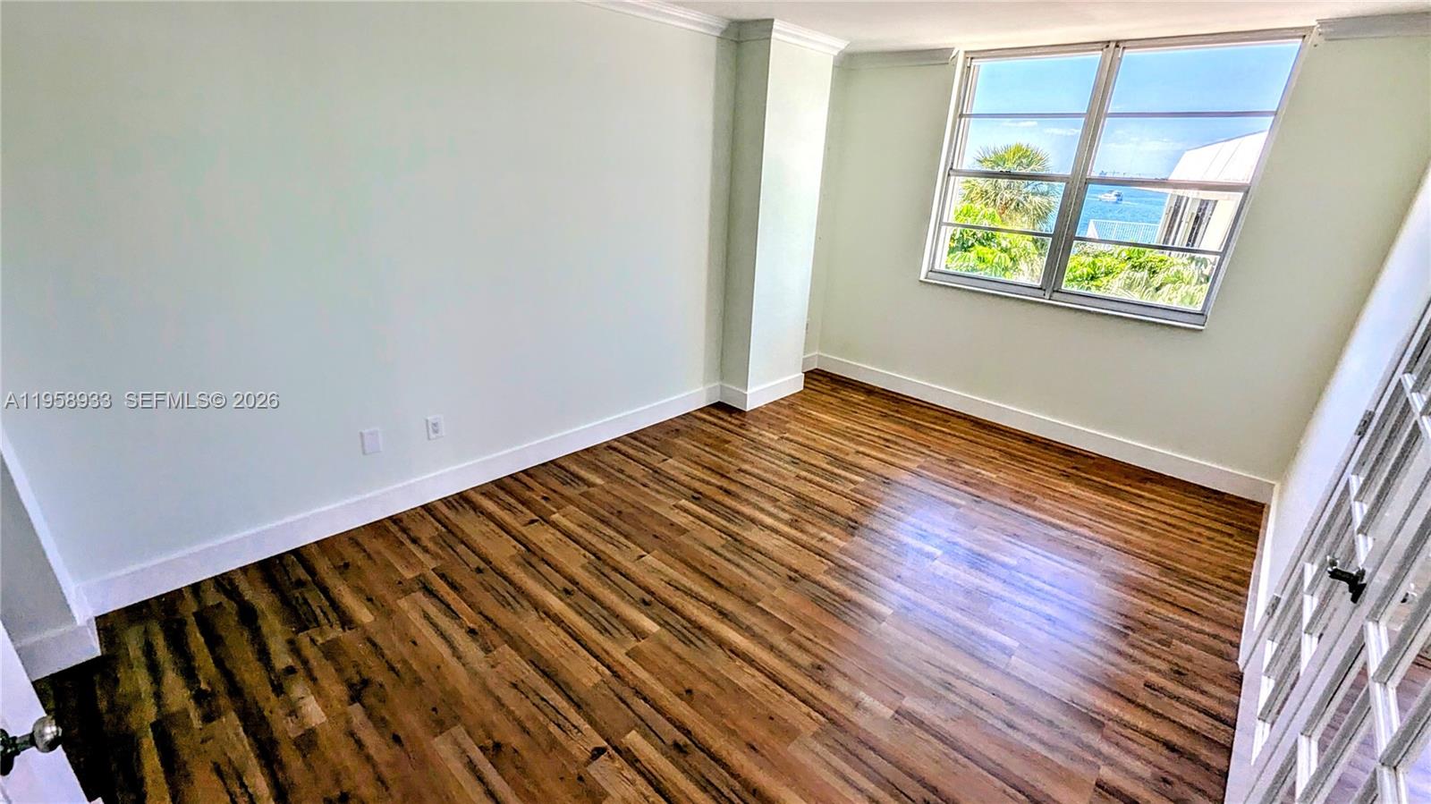 300 Bayview Dr #206 Sunny Isles Beach, FL 33160