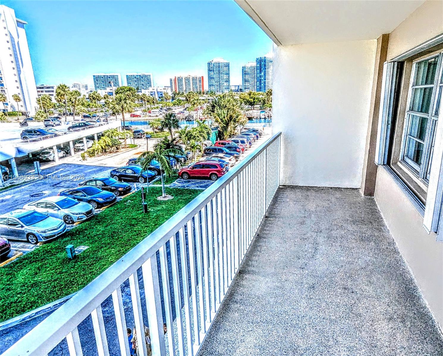 300 Bayview Dr #206 Sunny Isles Beach, FL 33160