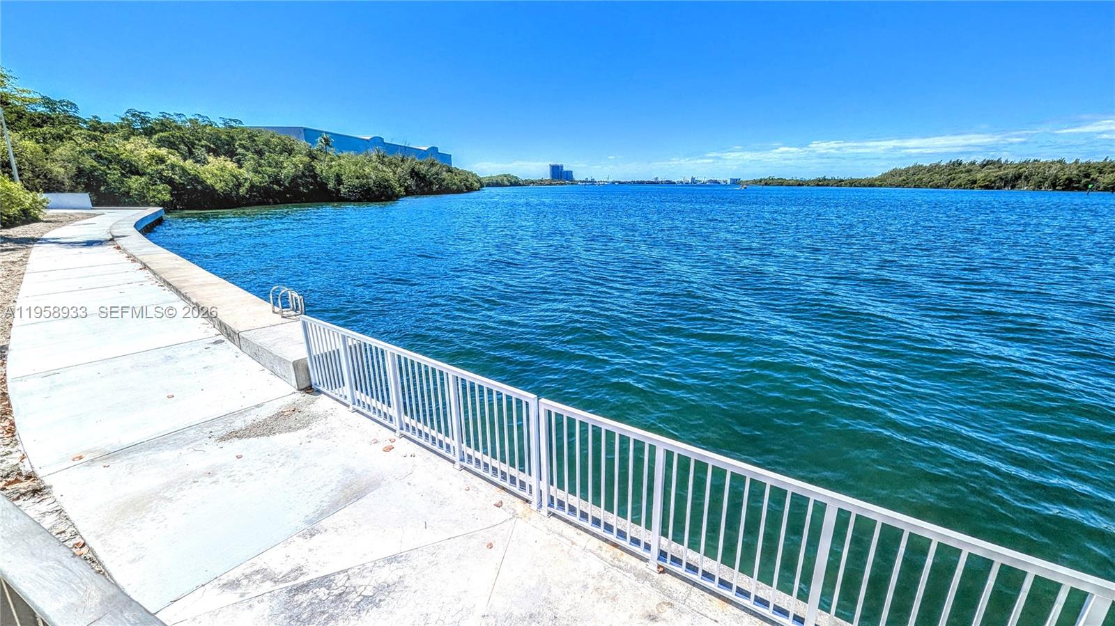 300 Bayview Dr #206 Sunny Isles Beach, FL 33160