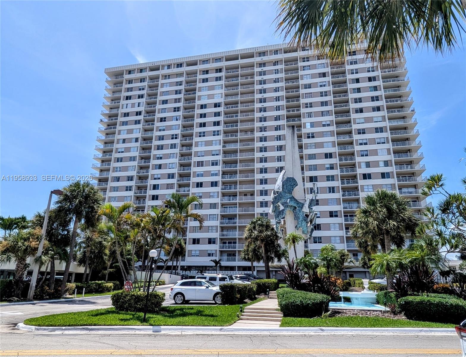 300 Bayview Dr #206 Sunny Isles Beach, FL 33160