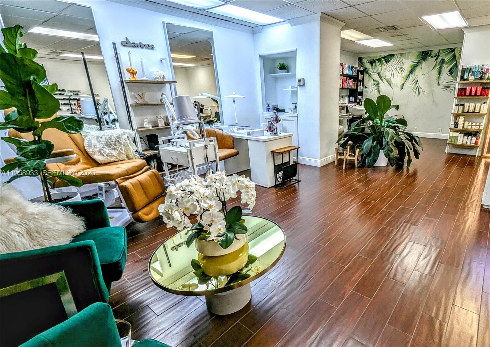 300 Bayview Dr #206 Sunny Isles Beach, FL 33160