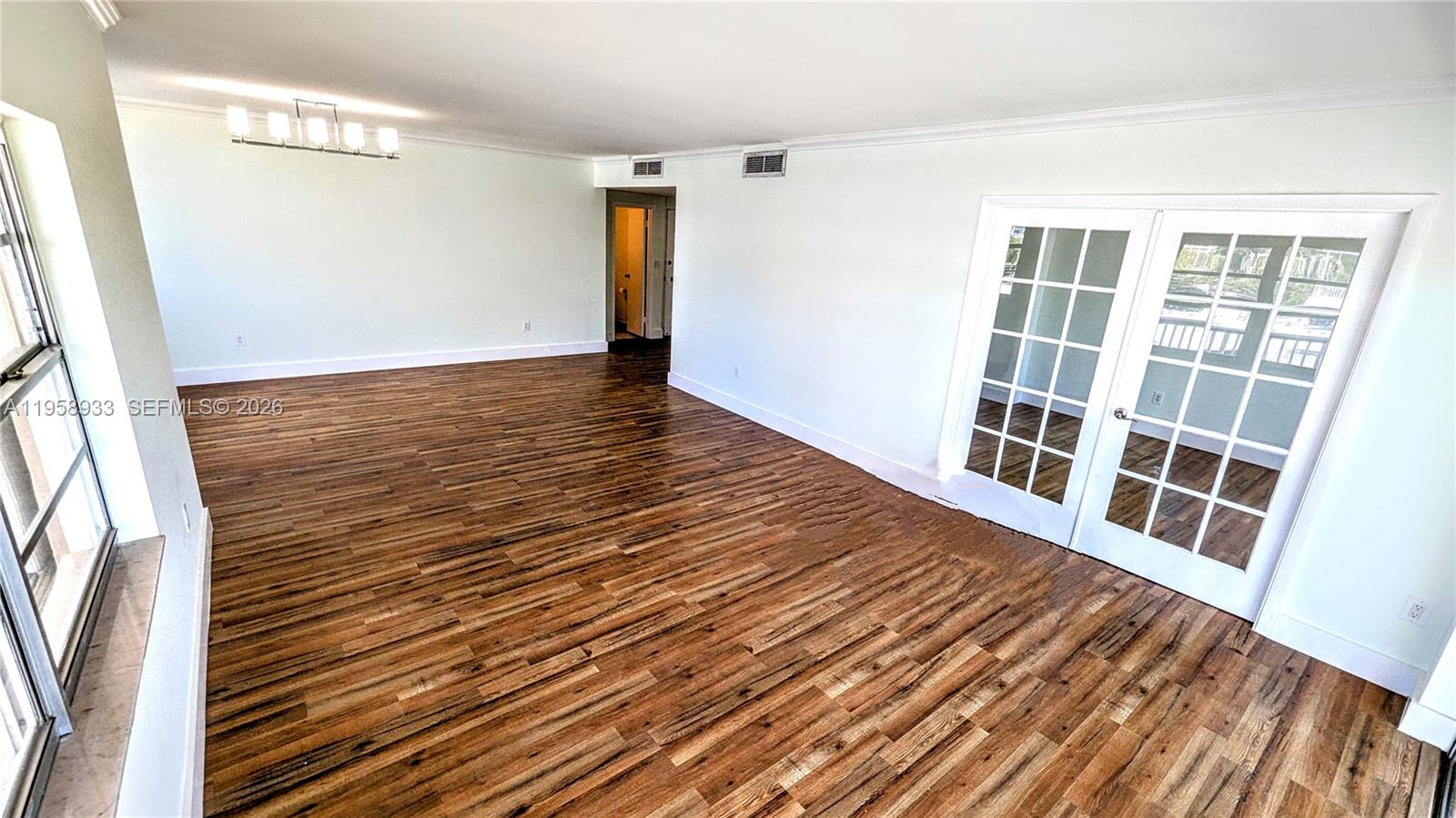 300 Bayview Dr #206 Sunny Isles Beach, FL 33160