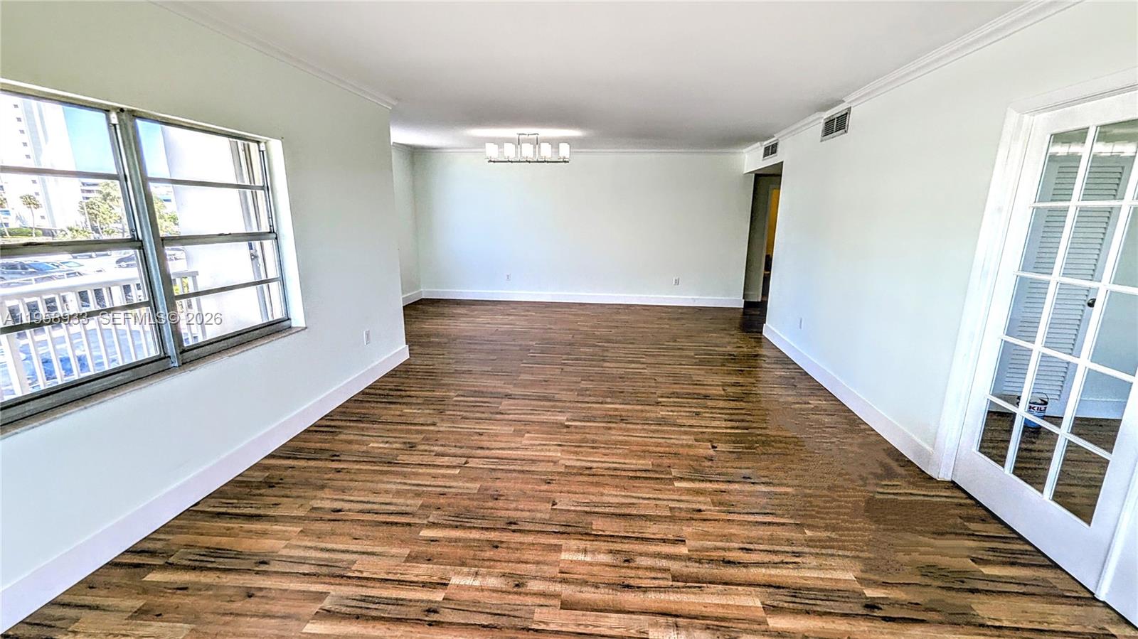 300 Bayview Dr #206 Sunny Isles Beach, FL 33160