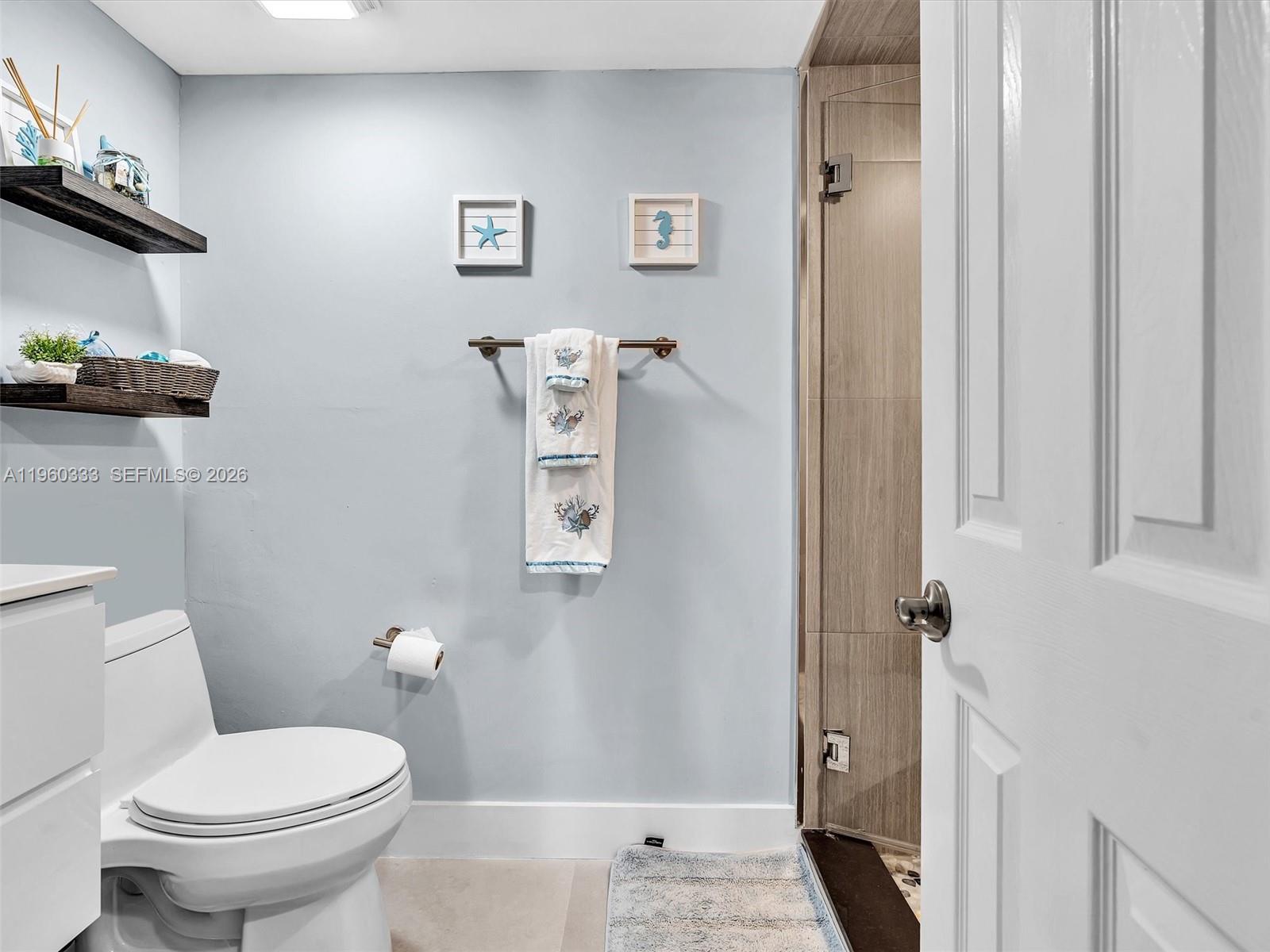 6423 Collins Ave #409 Miami Beach, FL 33141