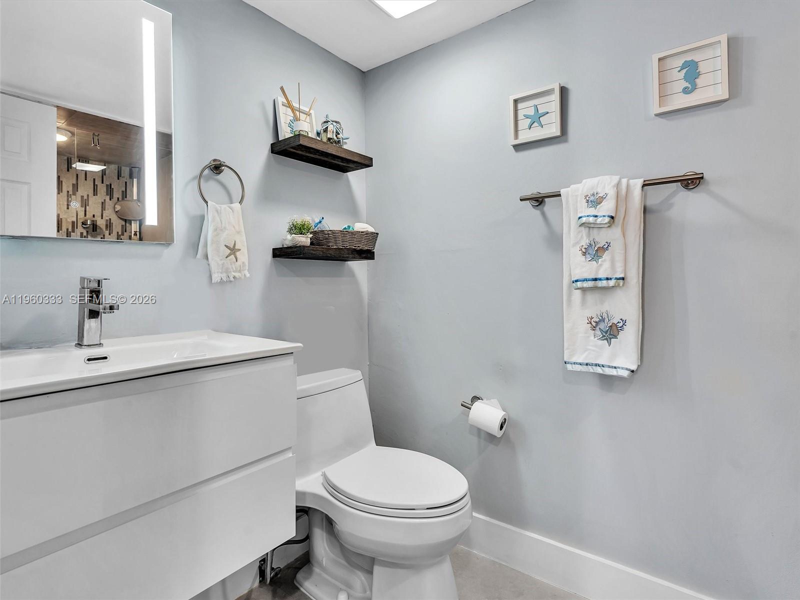 6423 Collins Ave #409 Miami Beach, FL 33141