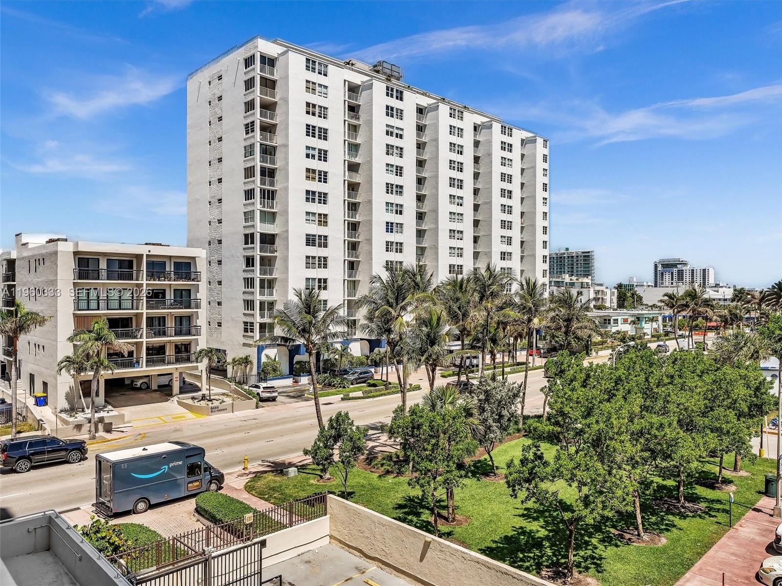 6423 Collins Ave #409 Miami Beach, FL 33141