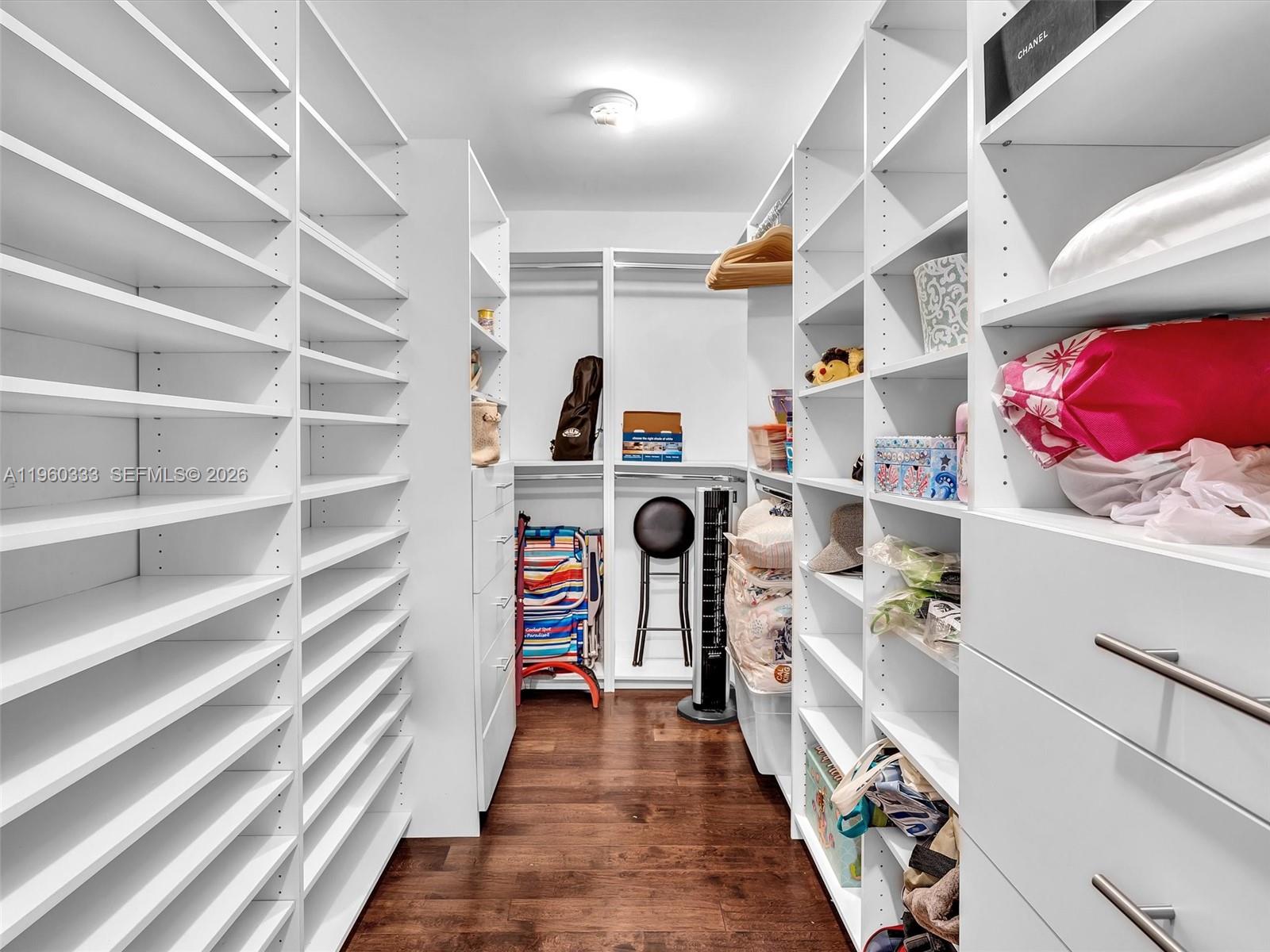 6423 Collins Ave #409 Miami Beach, FL 33141