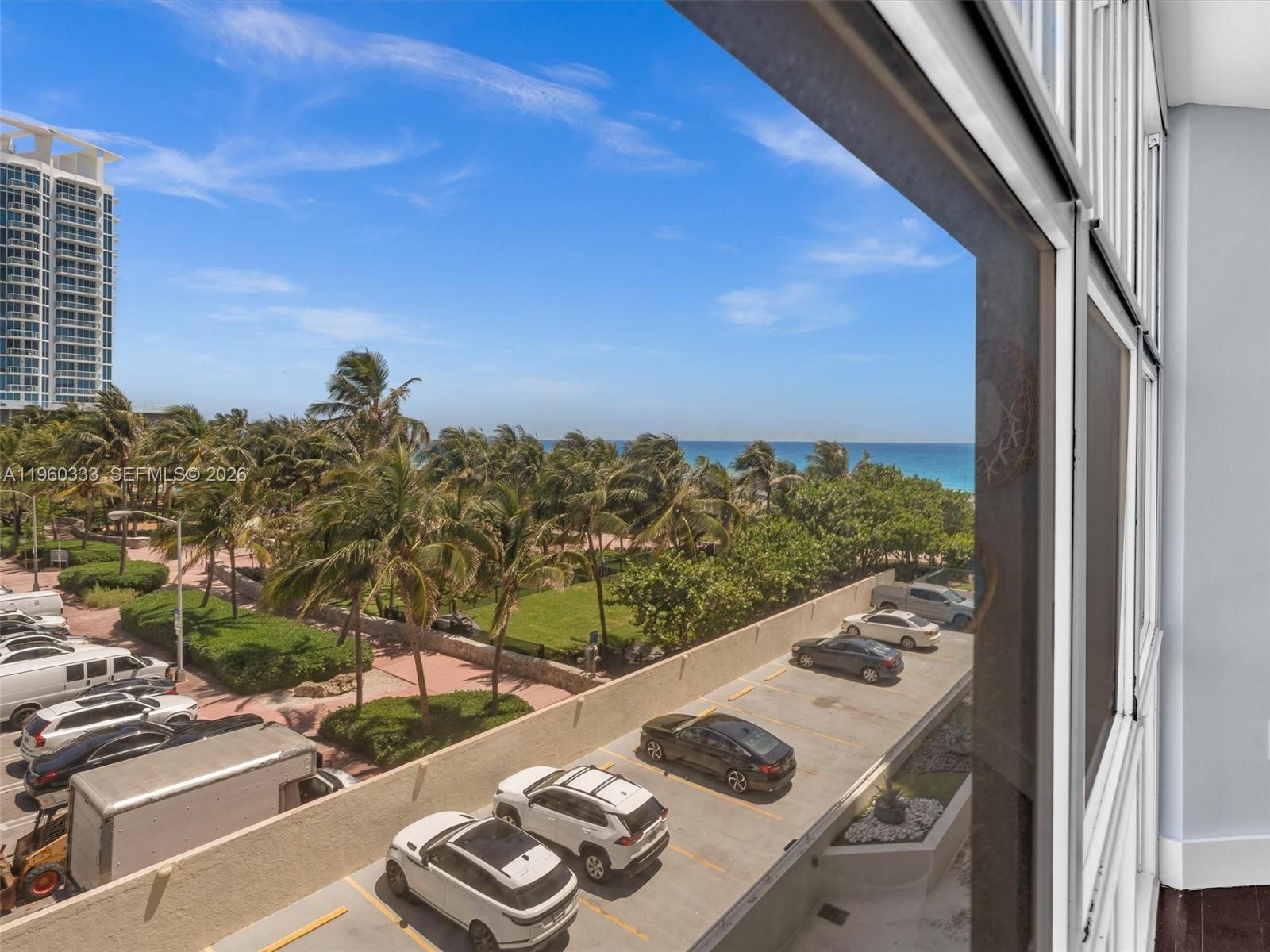 6423 Collins Ave #409 Miami Beach, FL 33141