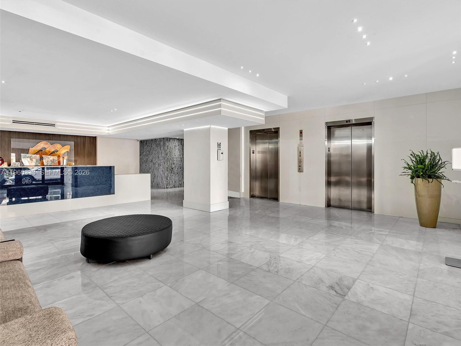 6423 Collins Ave #409 Miami Beach, FL 33141