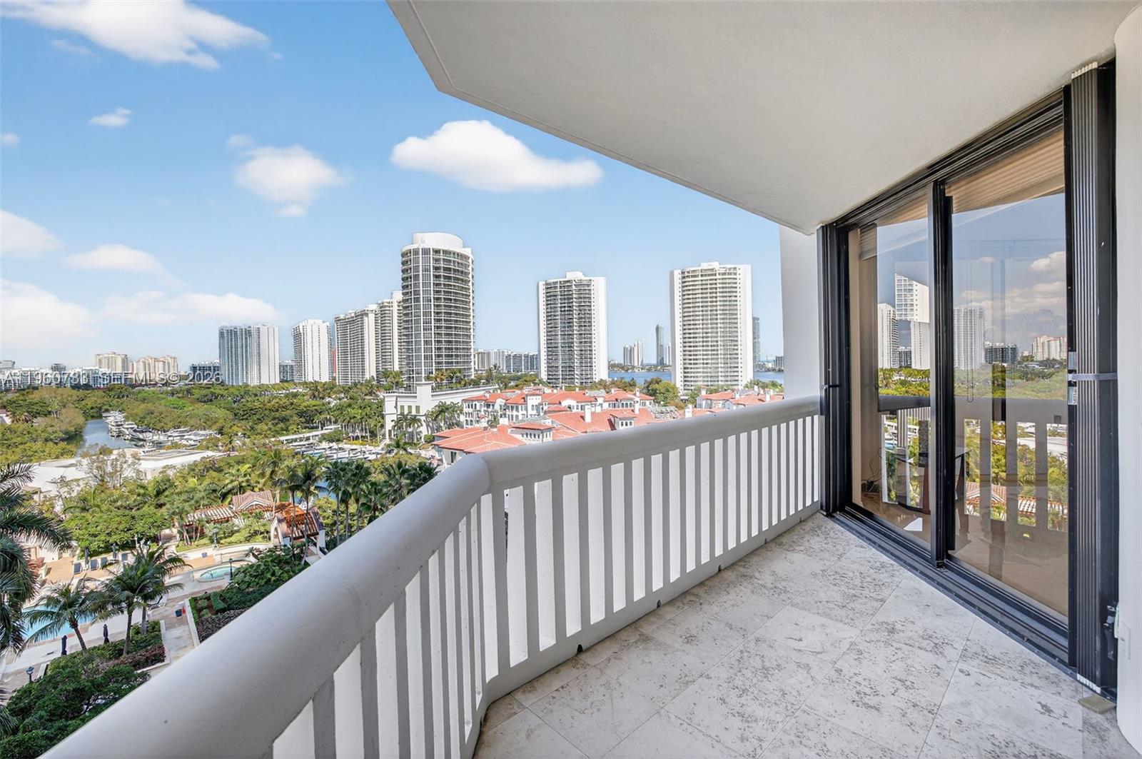 2000 Island Bl #1109 Aventura, FL 33160