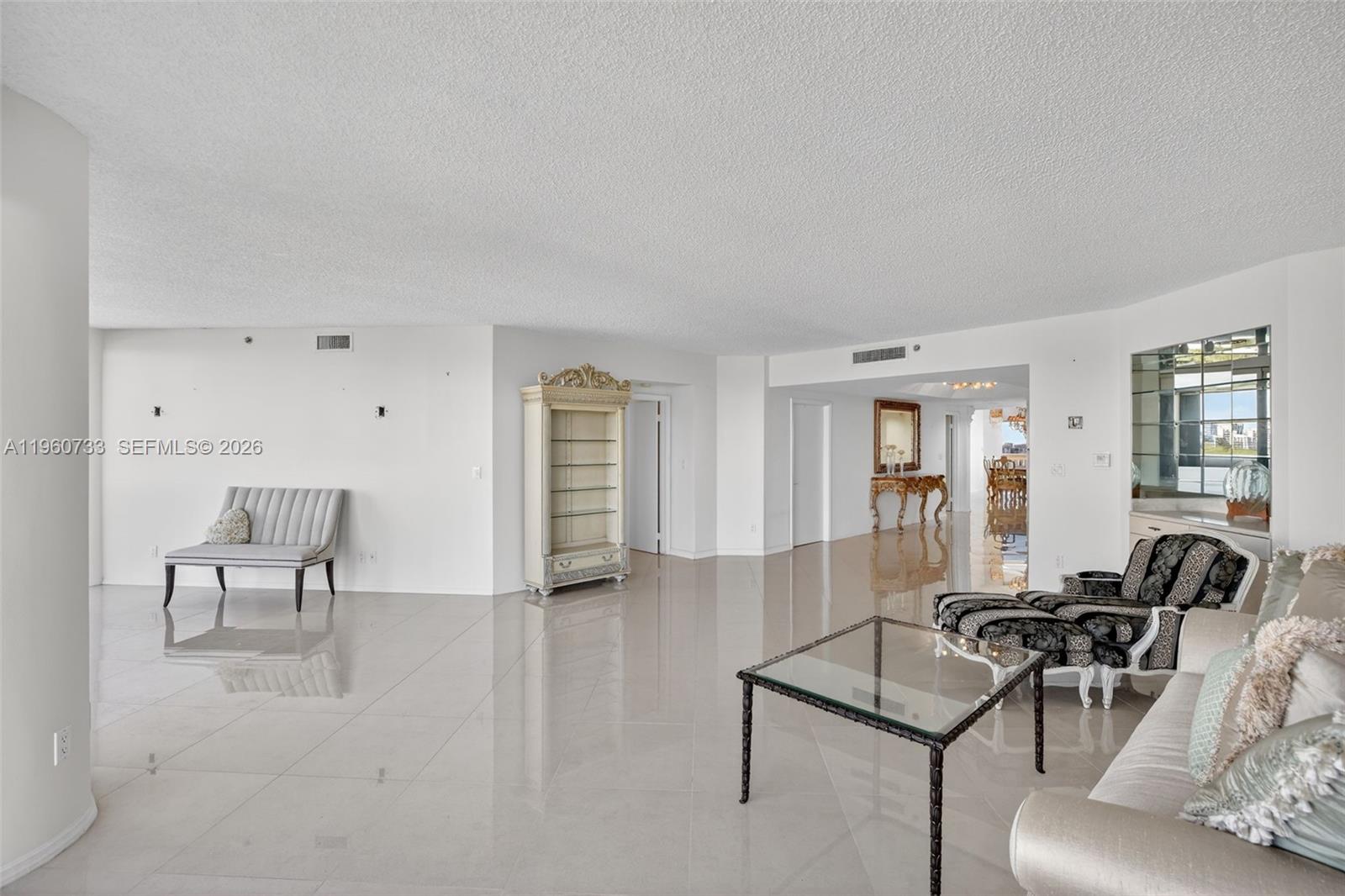 2000 Island Bl #1109 Aventura, FL 33160