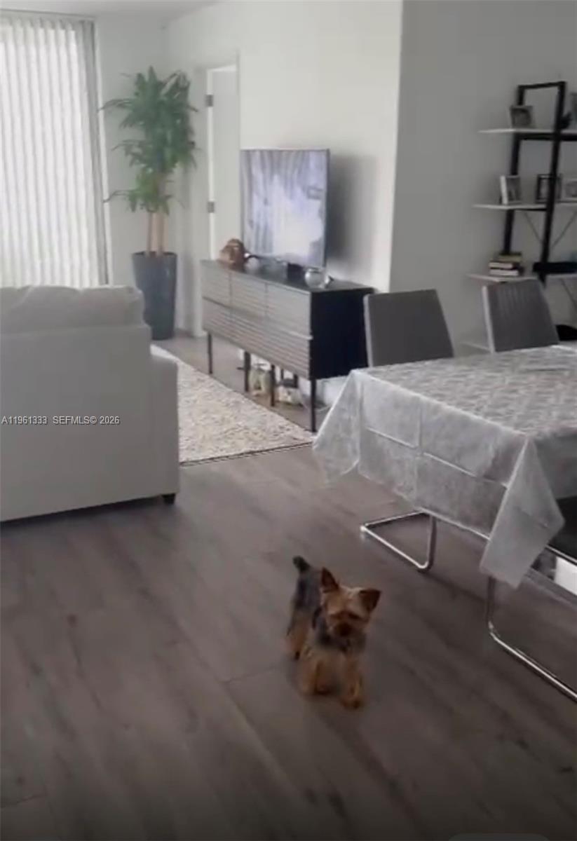 3300 NE 192nd St #906