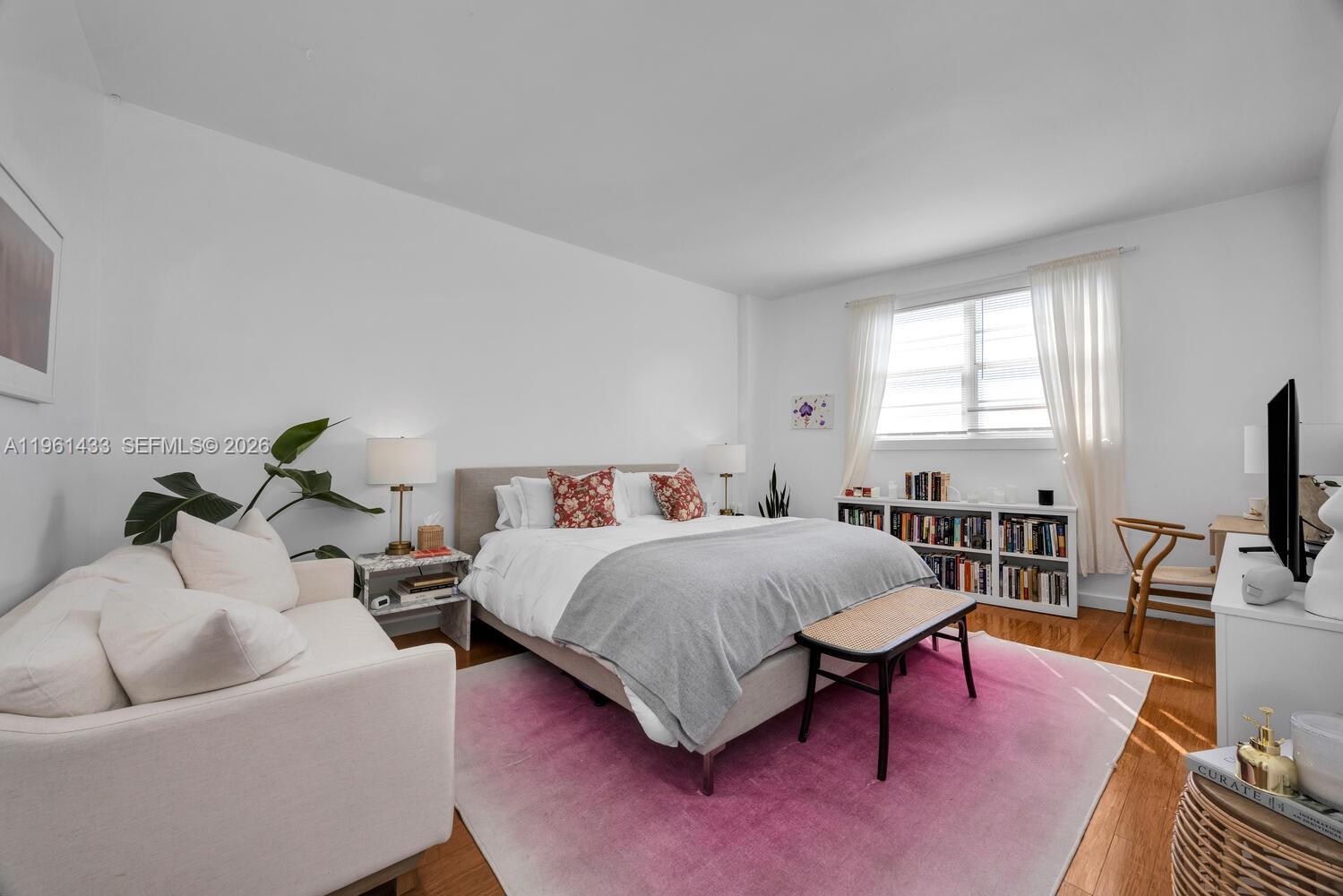 90 Edgewater Dr #PH25 Coral Gables, FL 33133