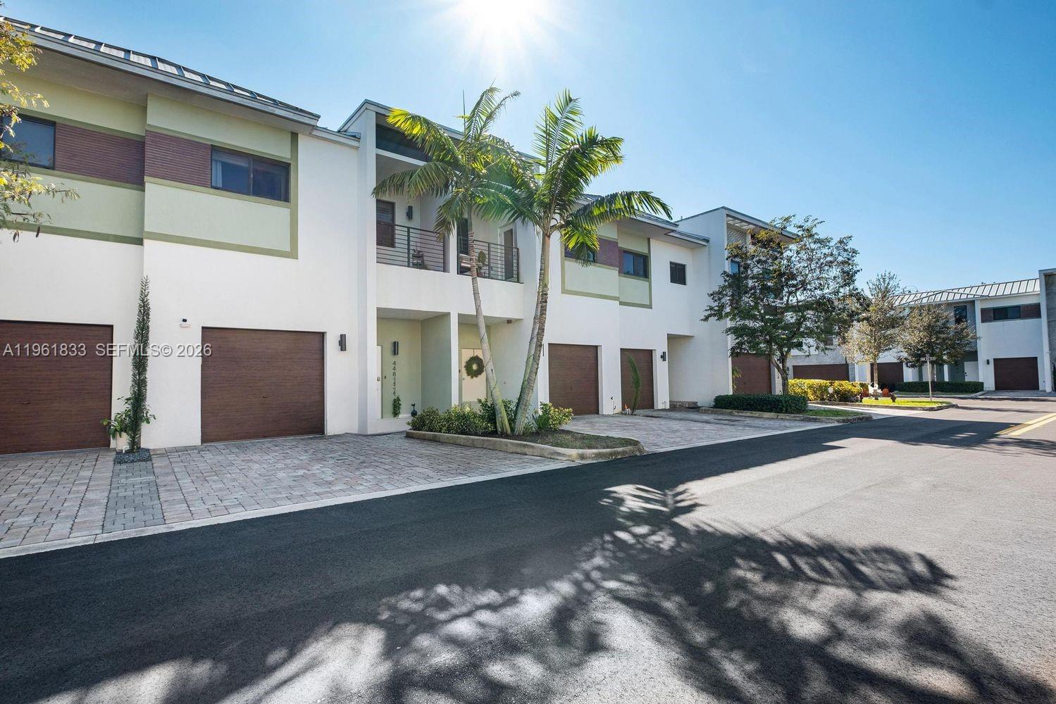 4480 NW 8th Pl Plantation, FL 33317