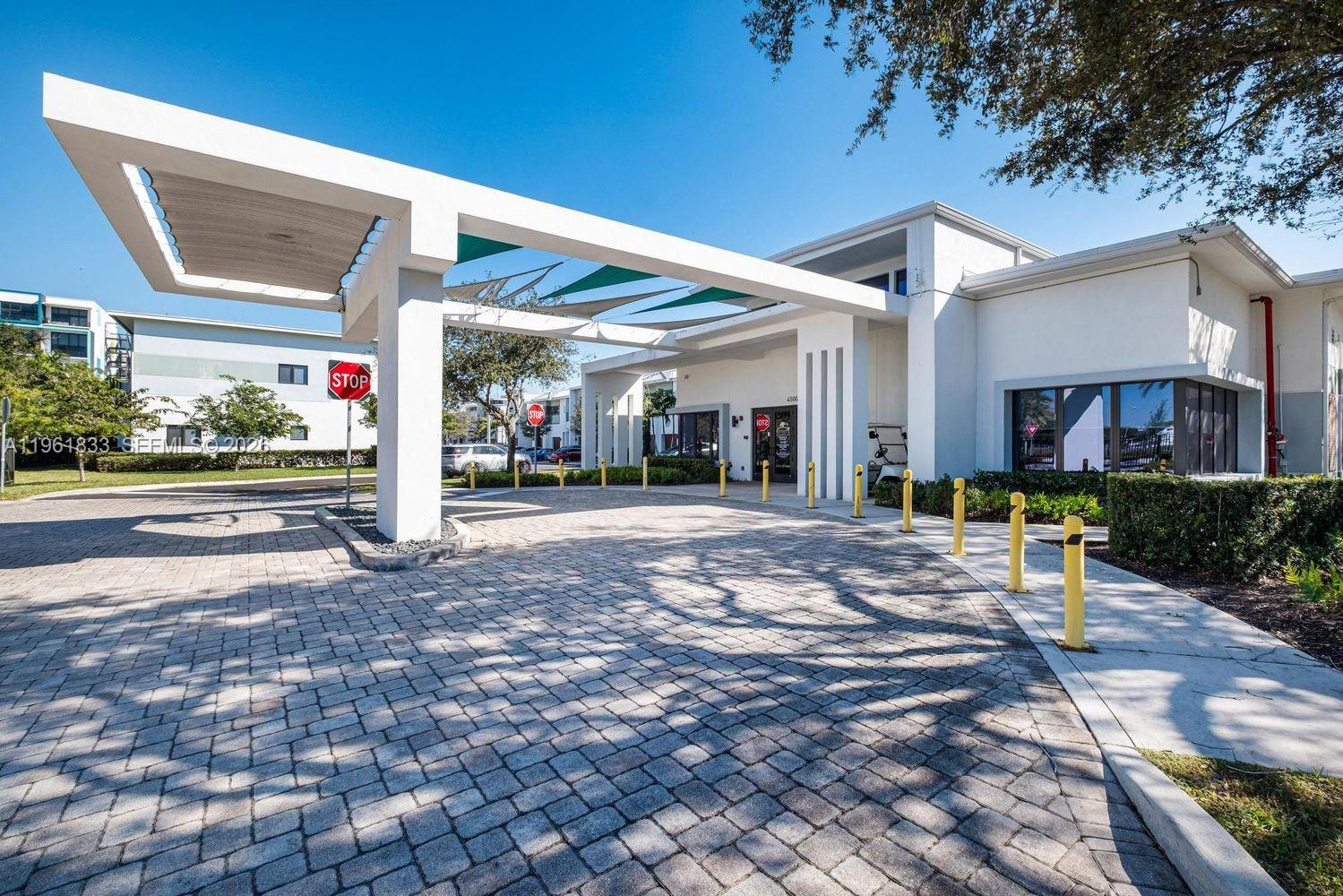 4480 NW 8th Pl Plantation, FL 33317