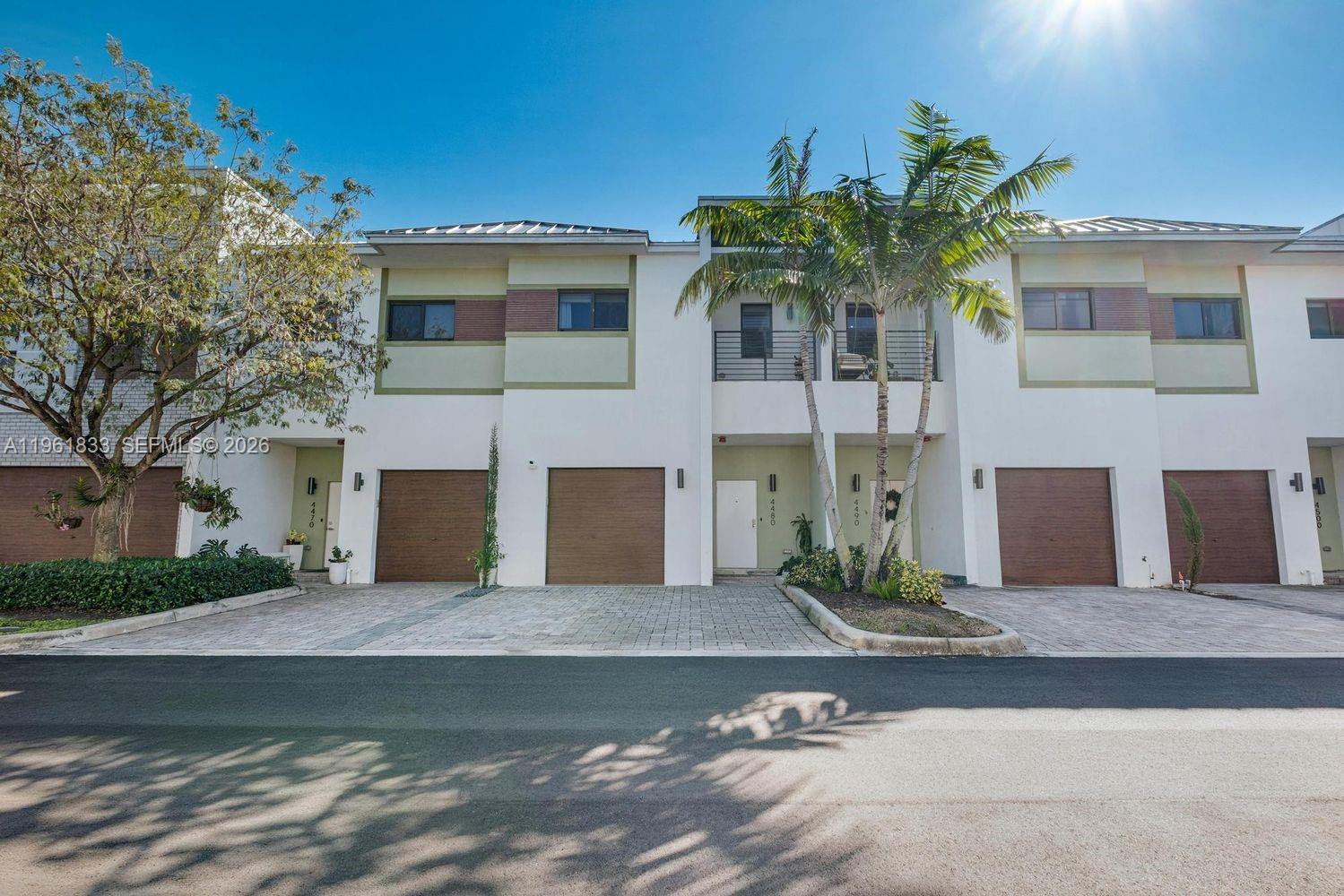 4480 NW 8th Pl Plantation, FL 33317