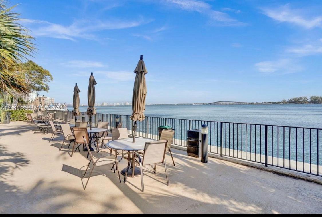 image Brickell Bay Club10