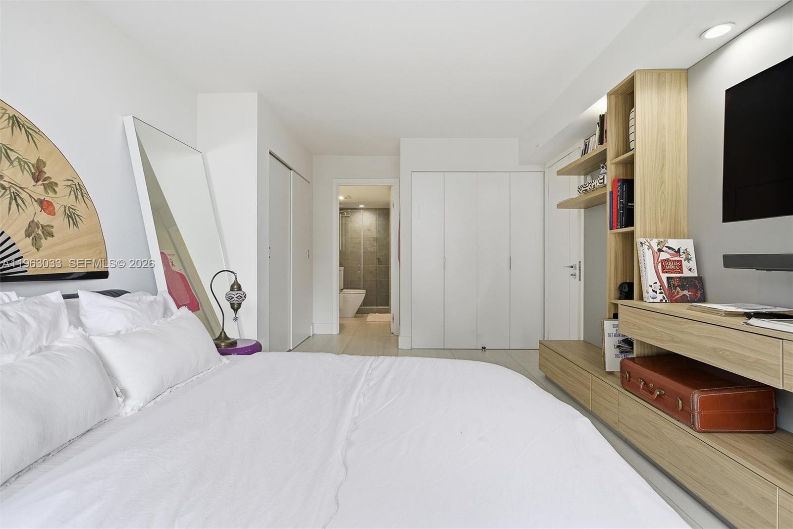 540 Brickell Key Dr #823 Miami, FL 33131