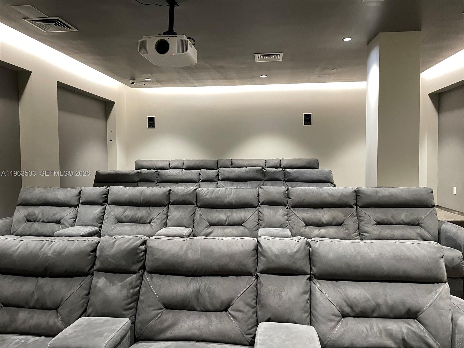 image Harbour House18