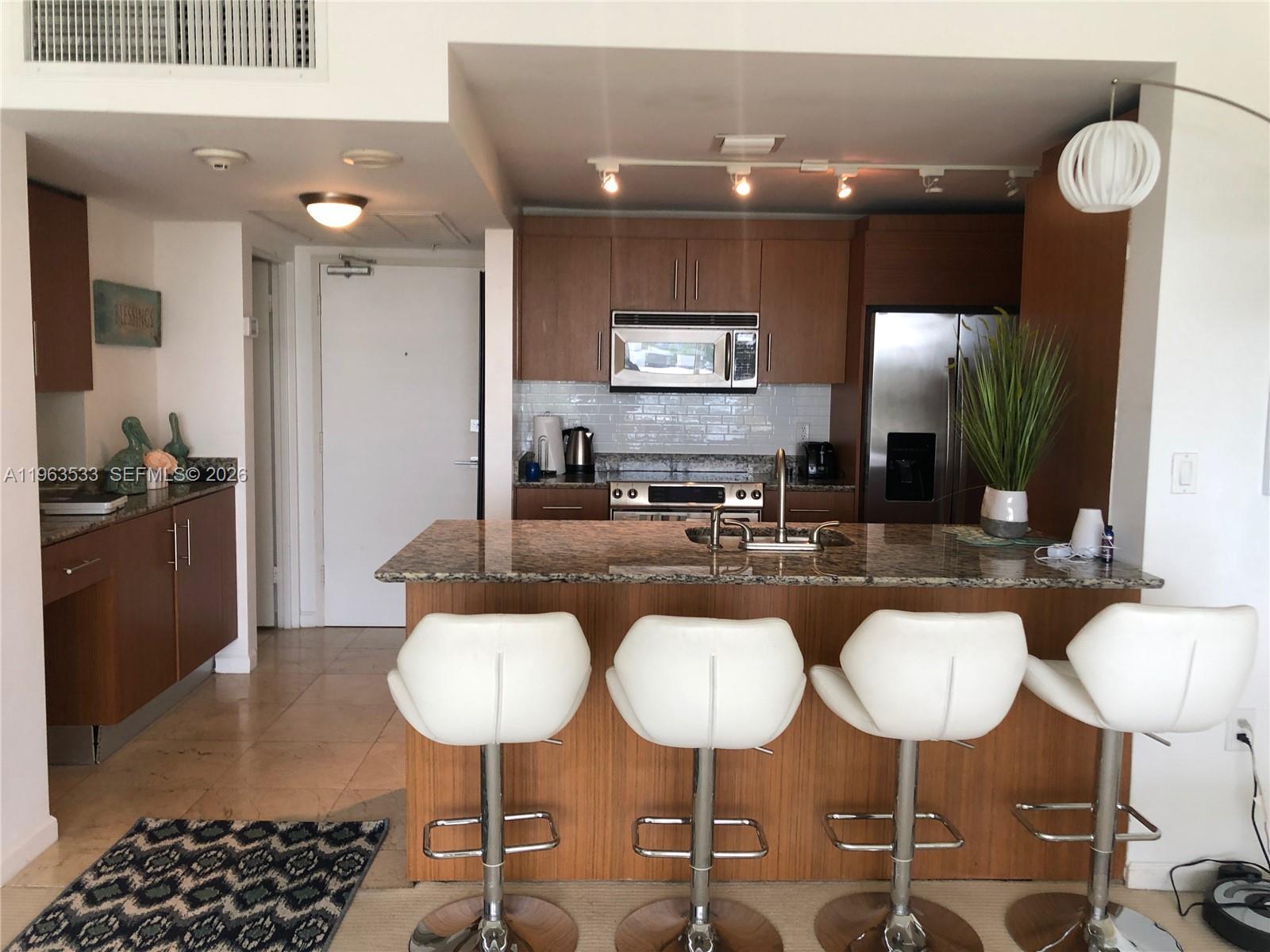 image Harbour House2