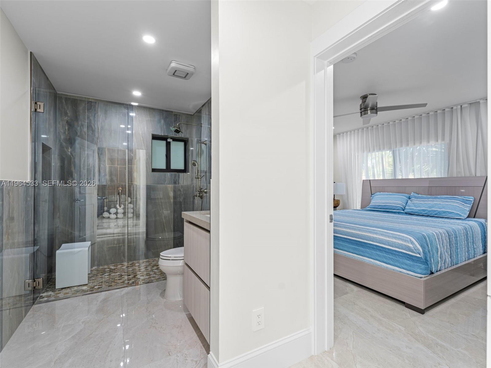 6180 Pine Tree Dr Miami Beach, FL 33140