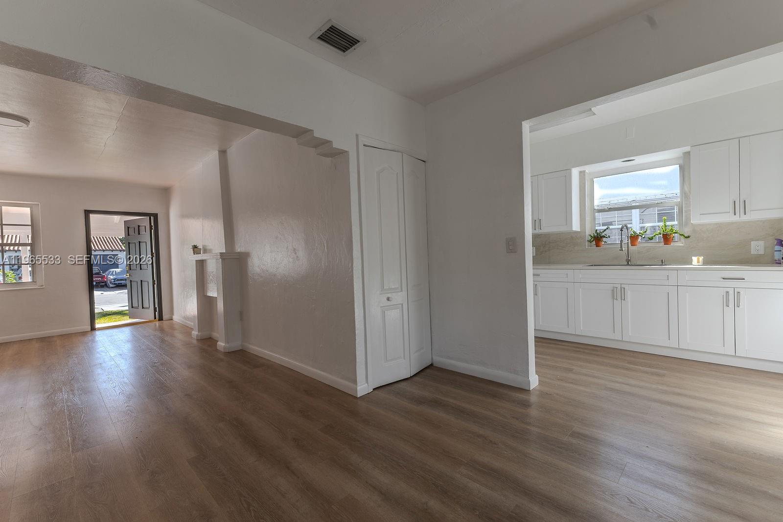 1441 SW 17th St Miami, FL 33145