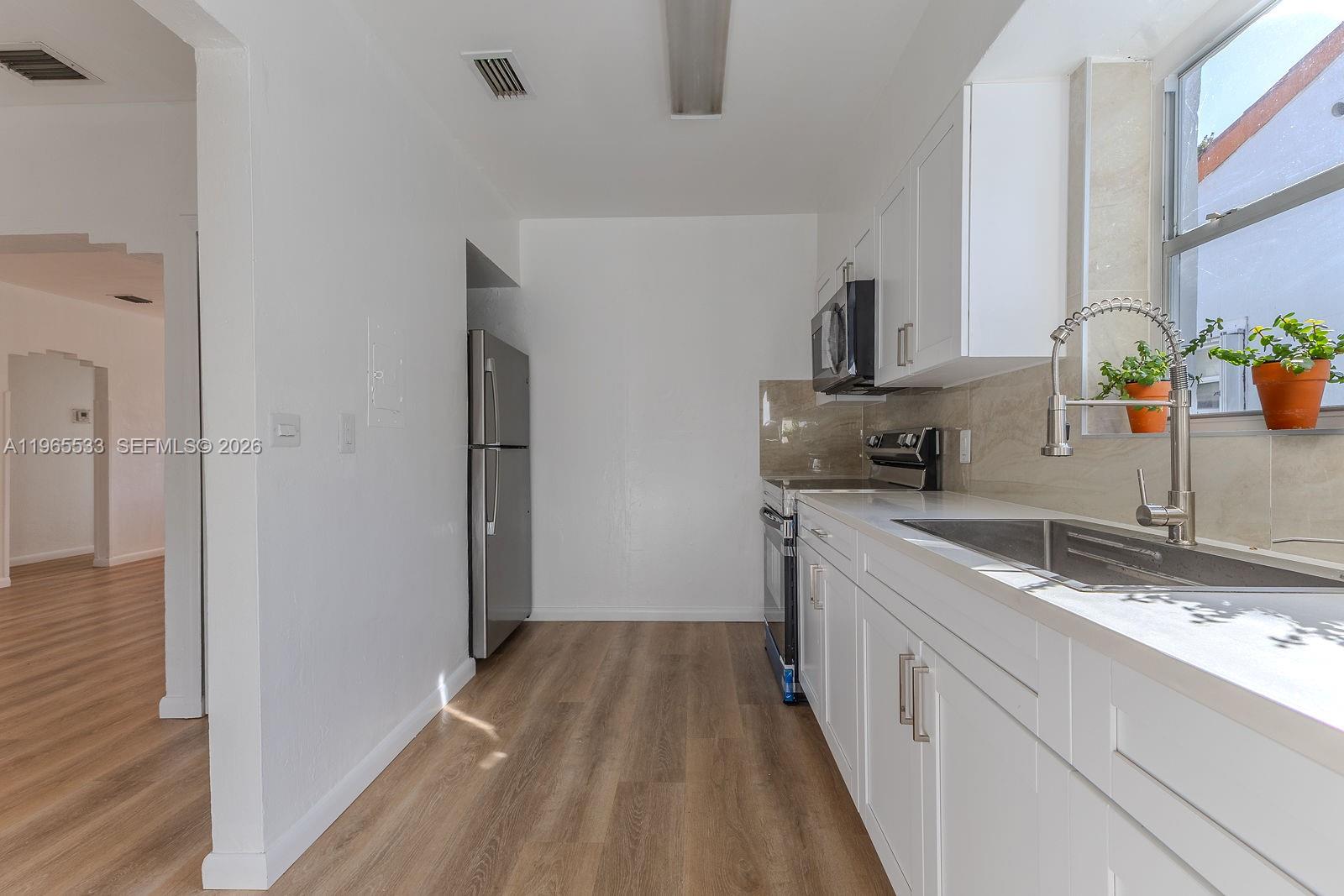 1441 SW 17th St Miami, FL 33145