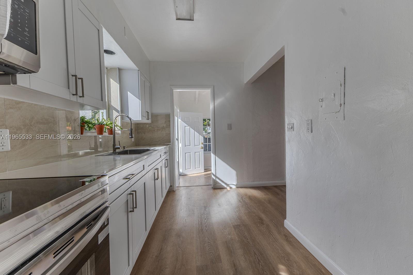 1441 SW 17th St Miami, FL 33145