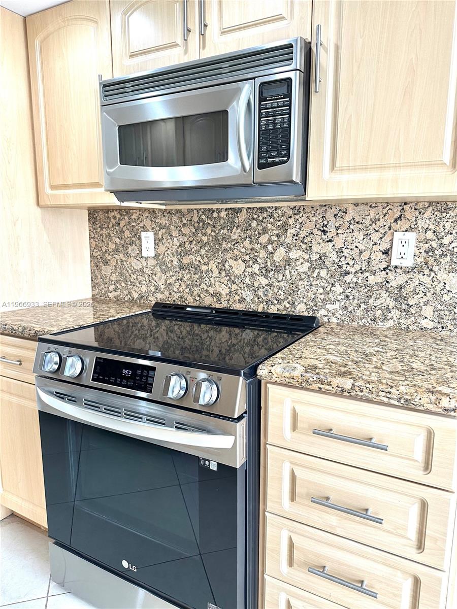 210 174th St #2411 Sunny Isles Beach, FL 33160