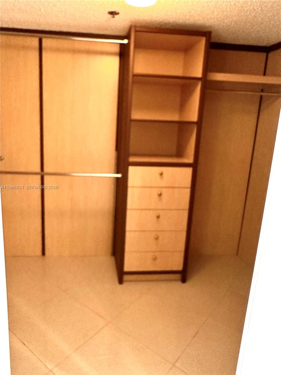 210 174th St #2411 Sunny Isles Beach, FL 33160