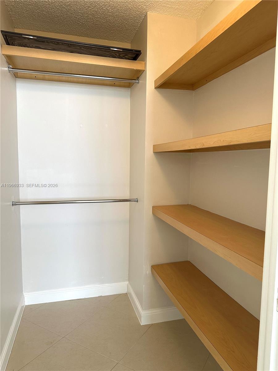 210 174th St #2411 Sunny Isles Beach, FL 33160