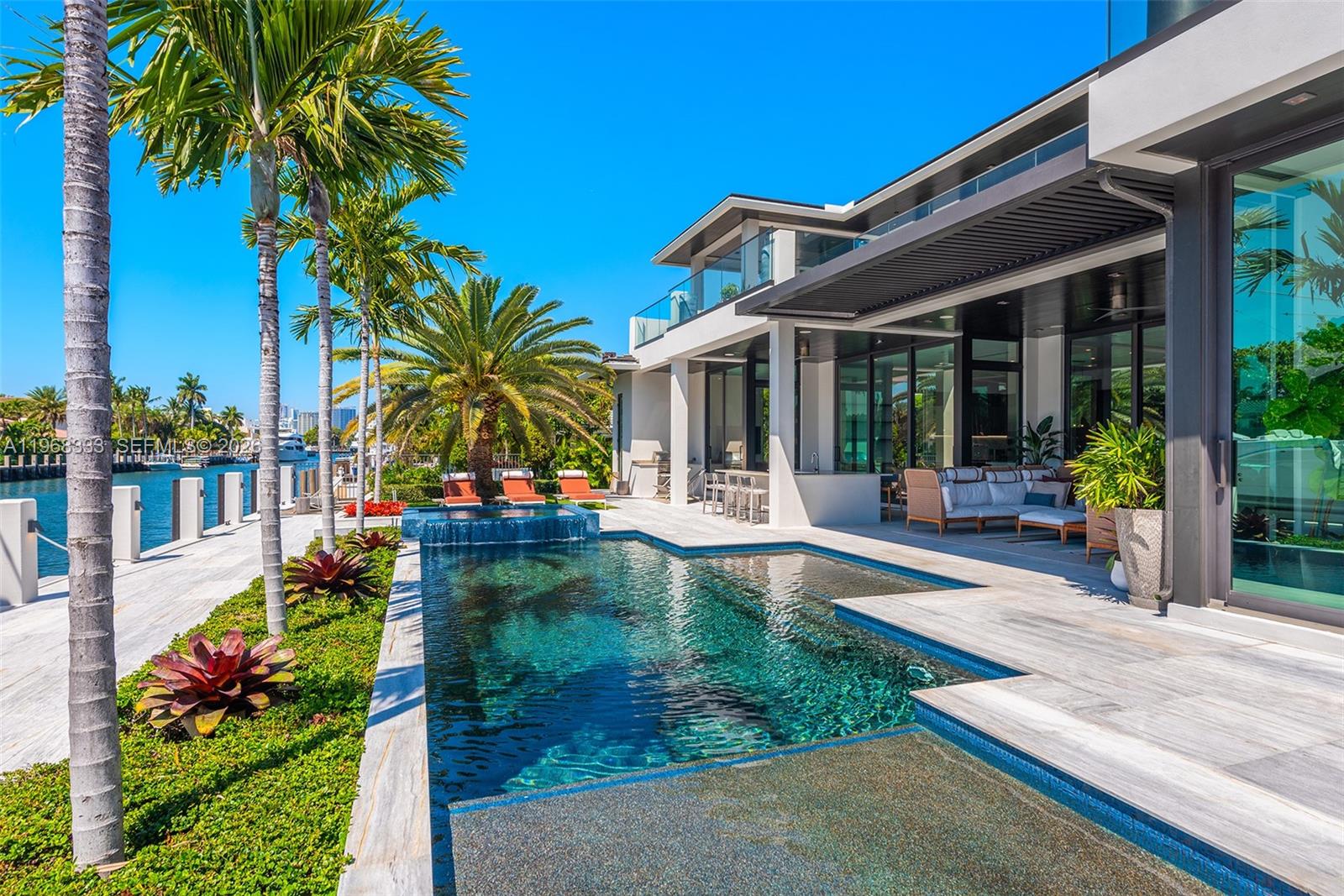 22 Isla Bahia Dr Fort Lauderdale, FL 33316