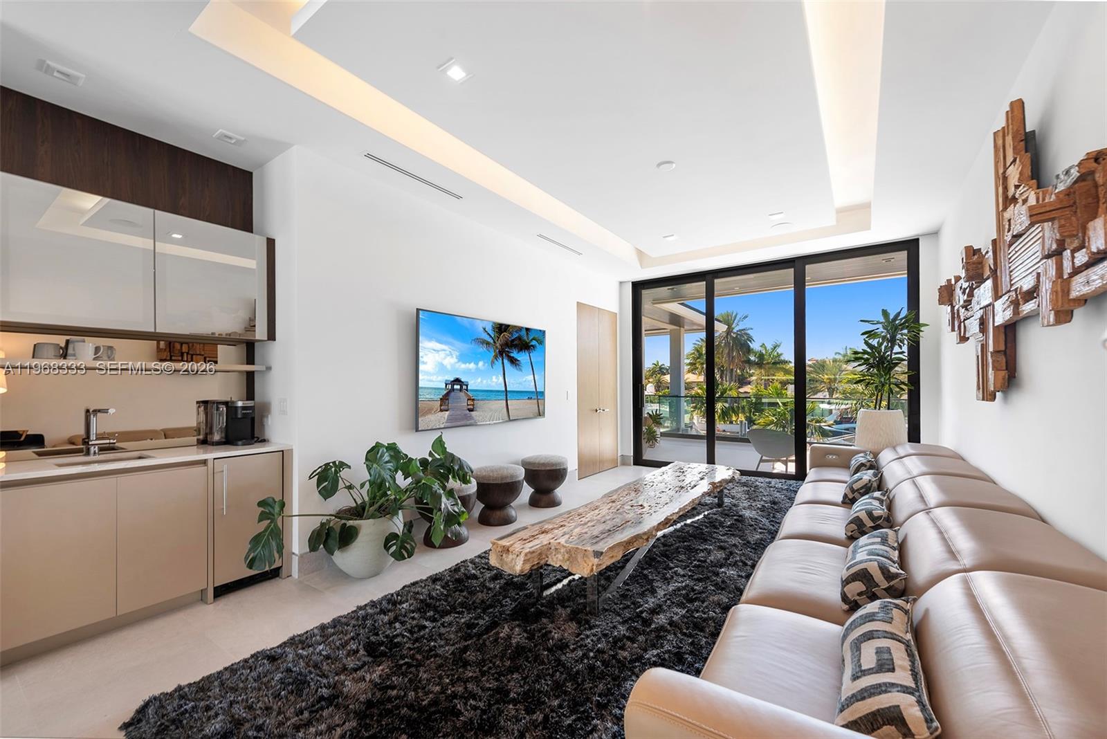 22 Isla Bahia Dr Fort Lauderdale, FL 33316