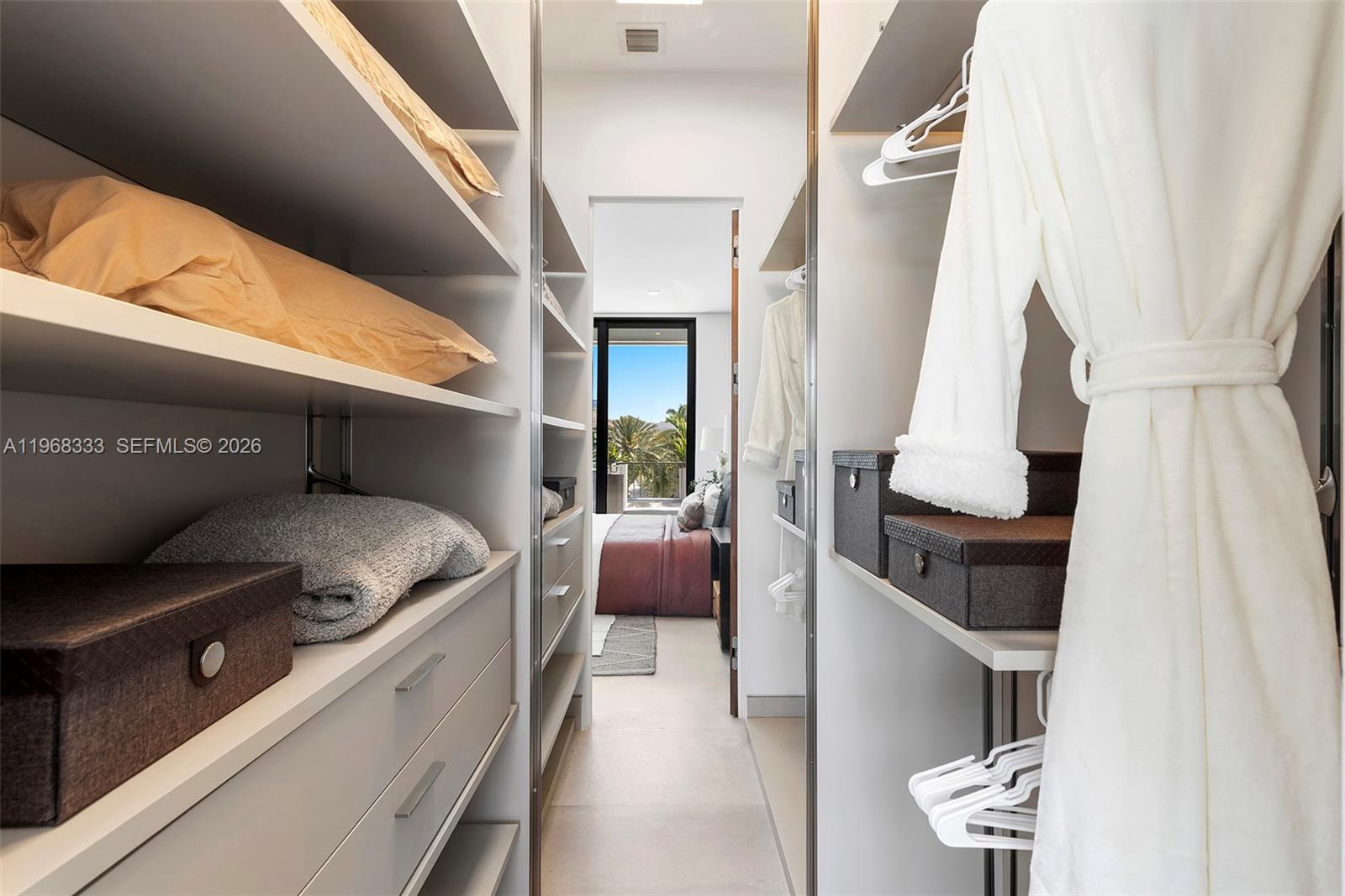 22 Isla Bahia Dr Fort Lauderdale, FL 33316