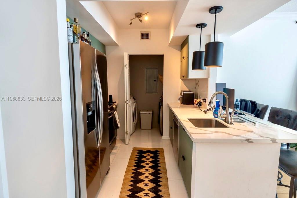 image Cite on the Bay East1