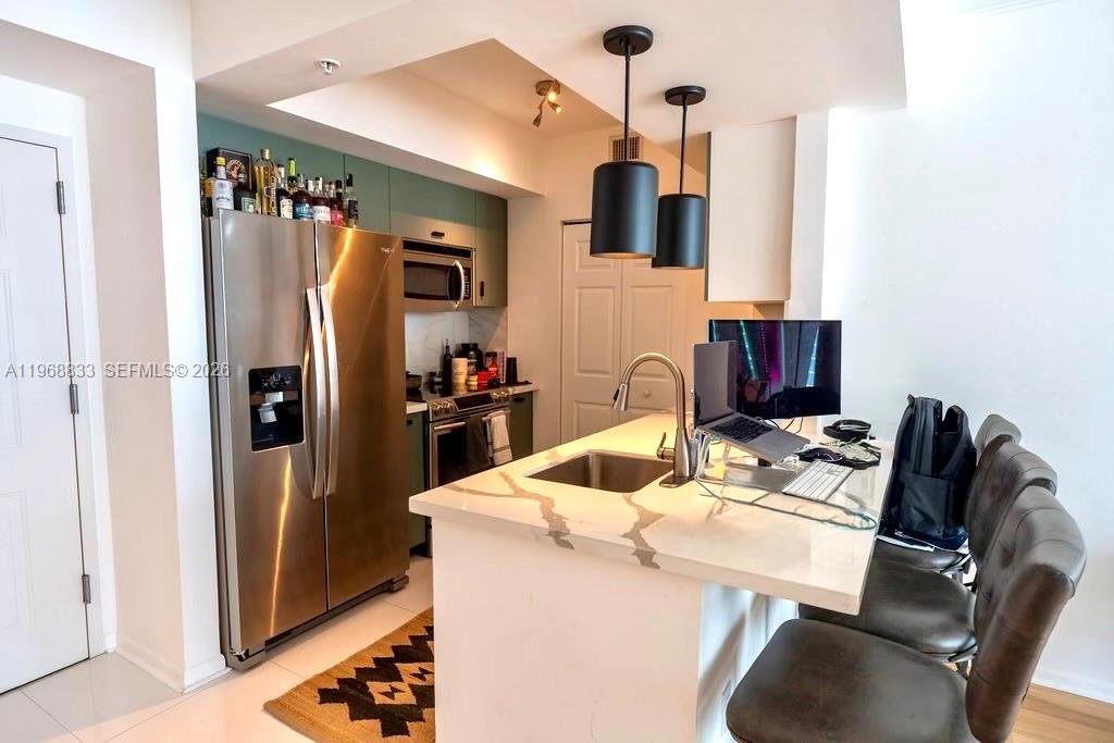 image Cite on the Bay East2